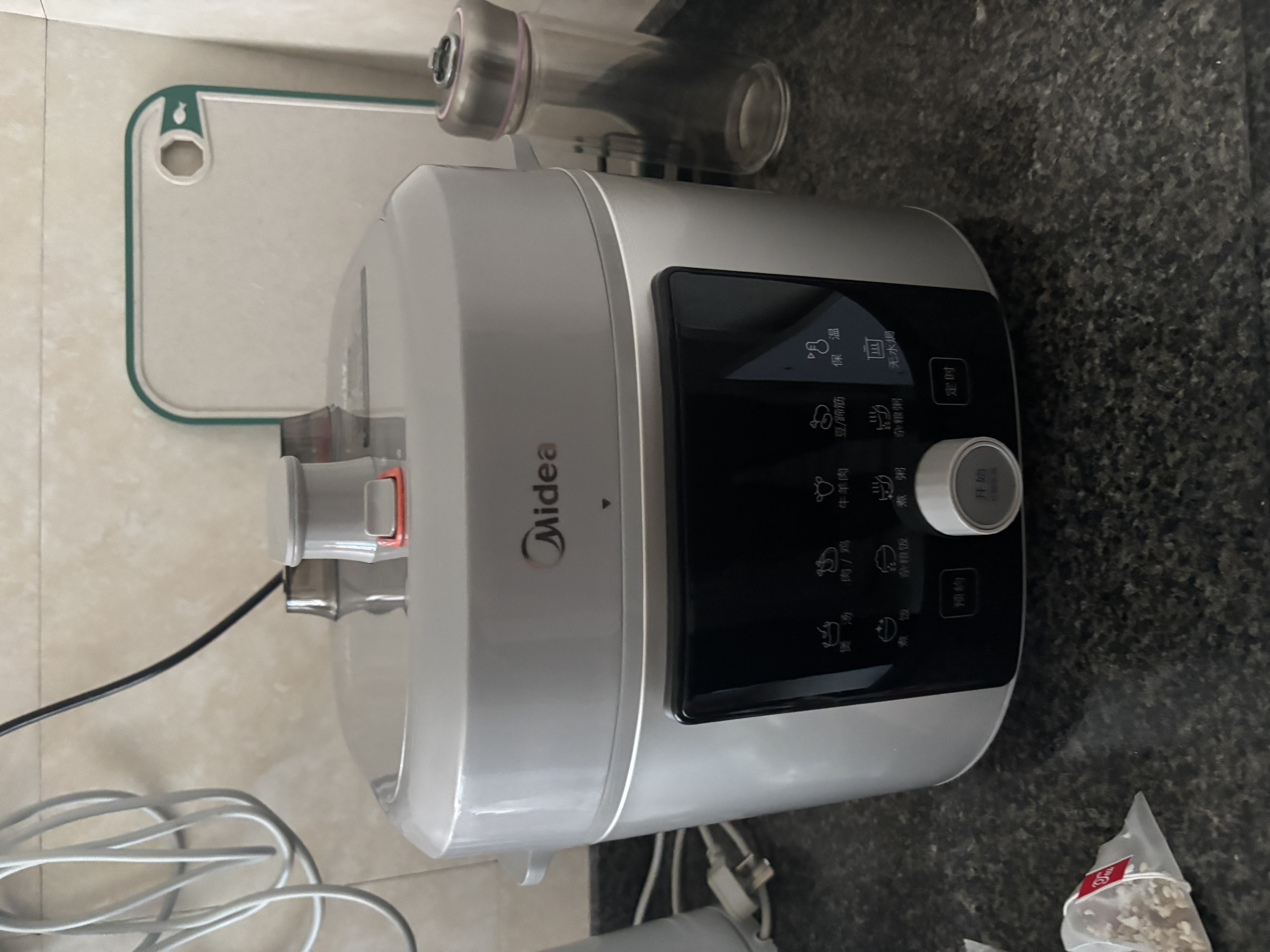美的（Midea）小飞侠0涂层0氟抗菌有钛电压力锅5L 智能预约多功能高压电饭锅MY-E5825N家用4-6人开盖火锅电饭煲 实拍图