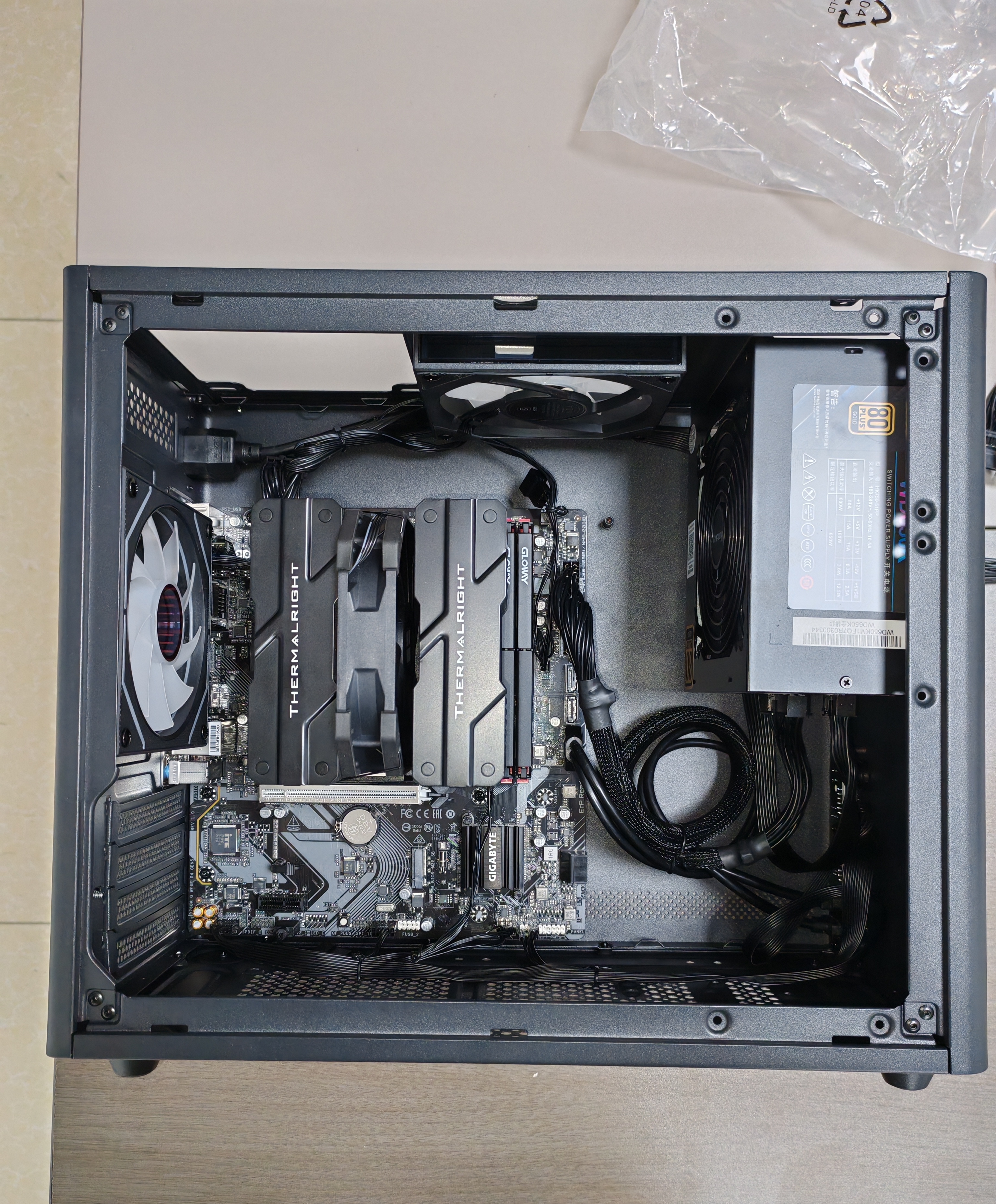航嘉（Huntkey）WD650K全模组 金牌650W电脑电源（80PLUS金牌/单路50A/全电压/LLC+SR+DC-DC/智能温控） 实拍图