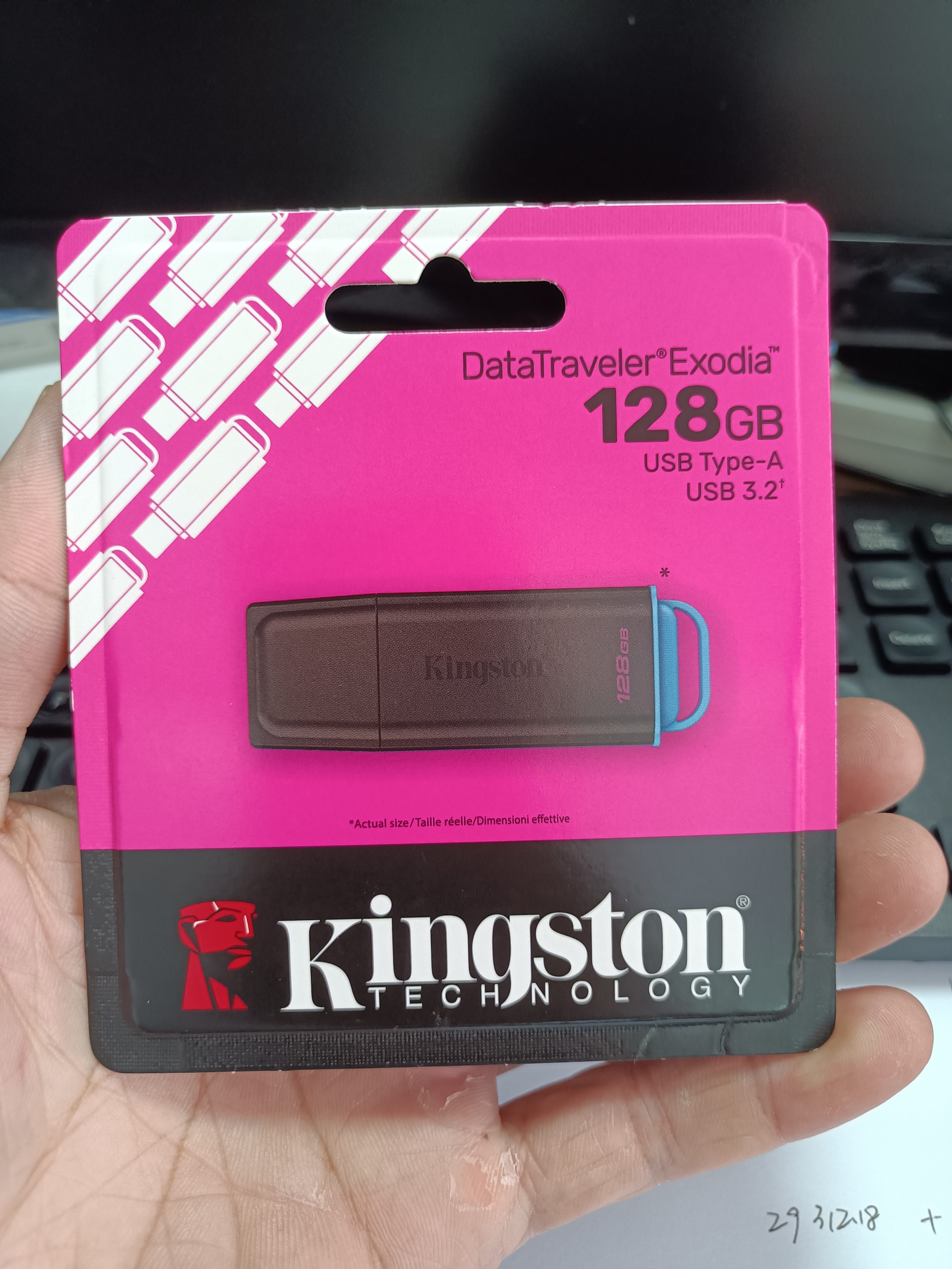 金士顿（Kingston）128GB USB3.2 Gen 1 U盘 DTXG2 大容量U盘 多彩钥匙环 轻巧便携 学习办公投标电脑车载优盘 实拍图
