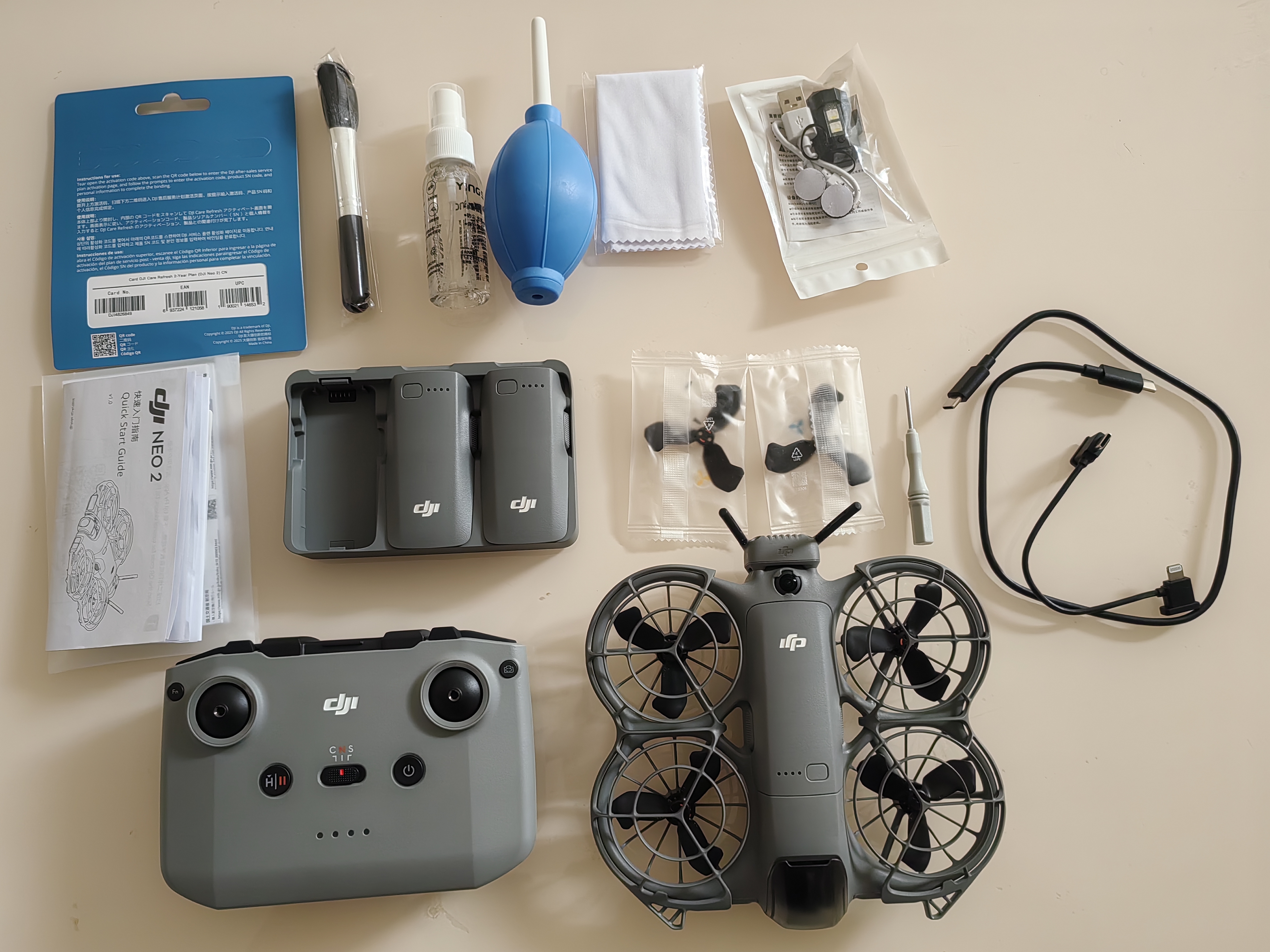 大疆（DJI）Neo2 无人机 掌上Vlog 全向避障飞行相机 新手入门级 mini型手机语音遥控飞机 4K高清旅行航拍器 DJI Neo 2 畅飞套装（多人选择） 两年版随心换 套餐一：包+爆闪灯+ 实拍图