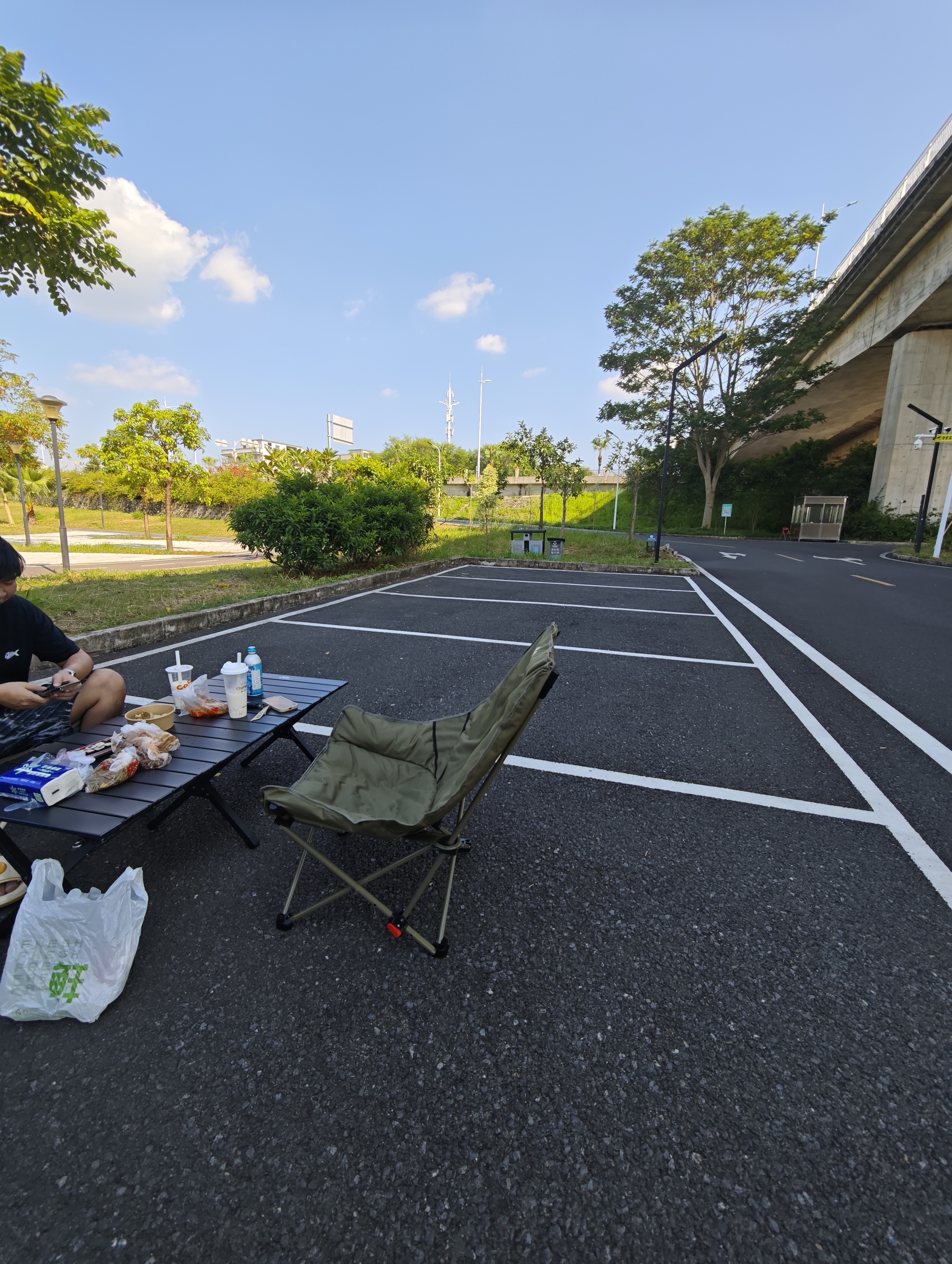 原始人户外蛋卷桌便携式折叠桌野餐桌椅露营装备用品野炊野营套装 【2.5特粗管】120款磨砂黑蛋卷桌【2-6人】 实拍图