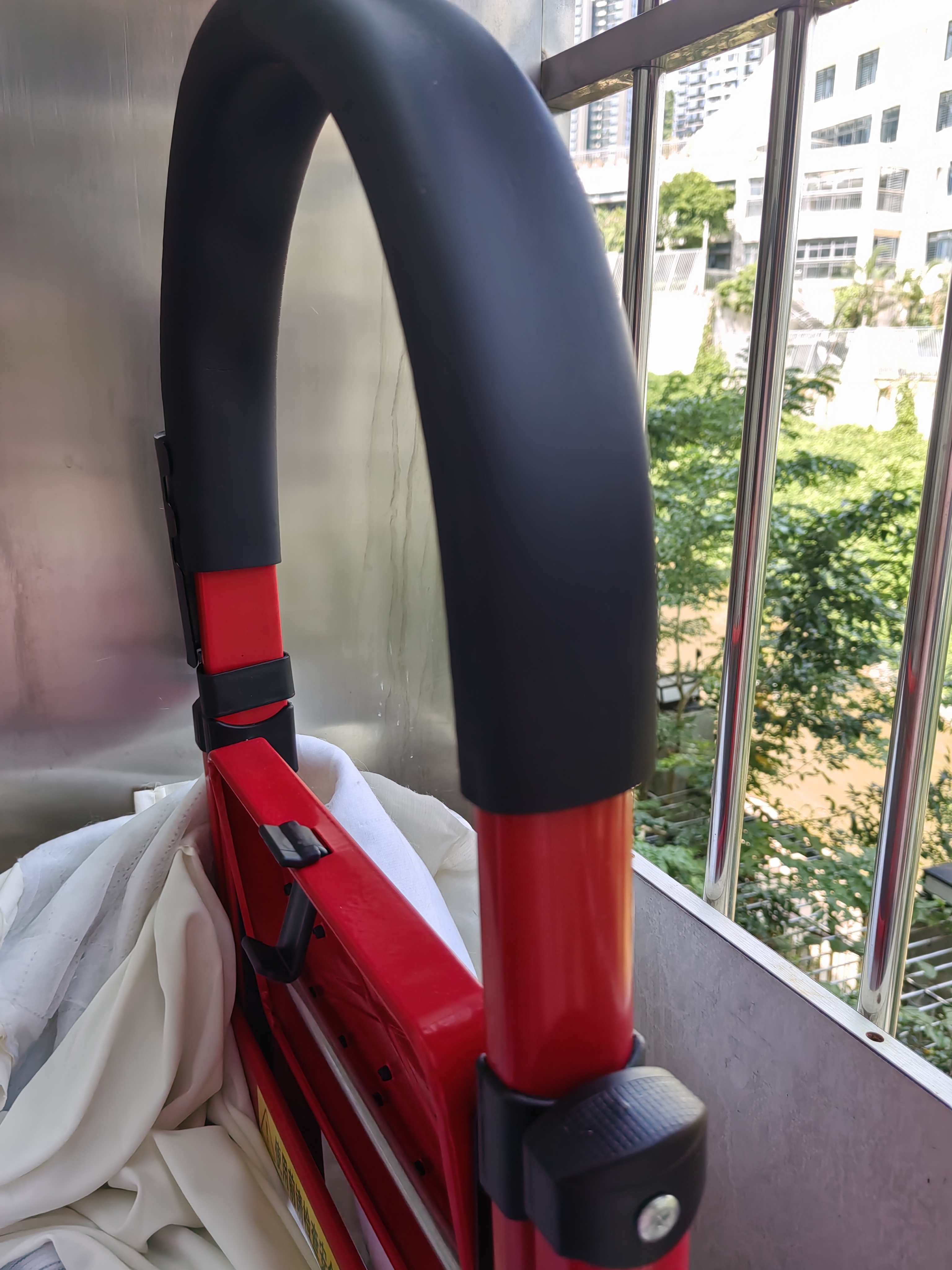 忆琳居梯子家用安全人字梯折叠梯伸缩多功能楼梯便捷扶梯加厚红色四步 实拍图