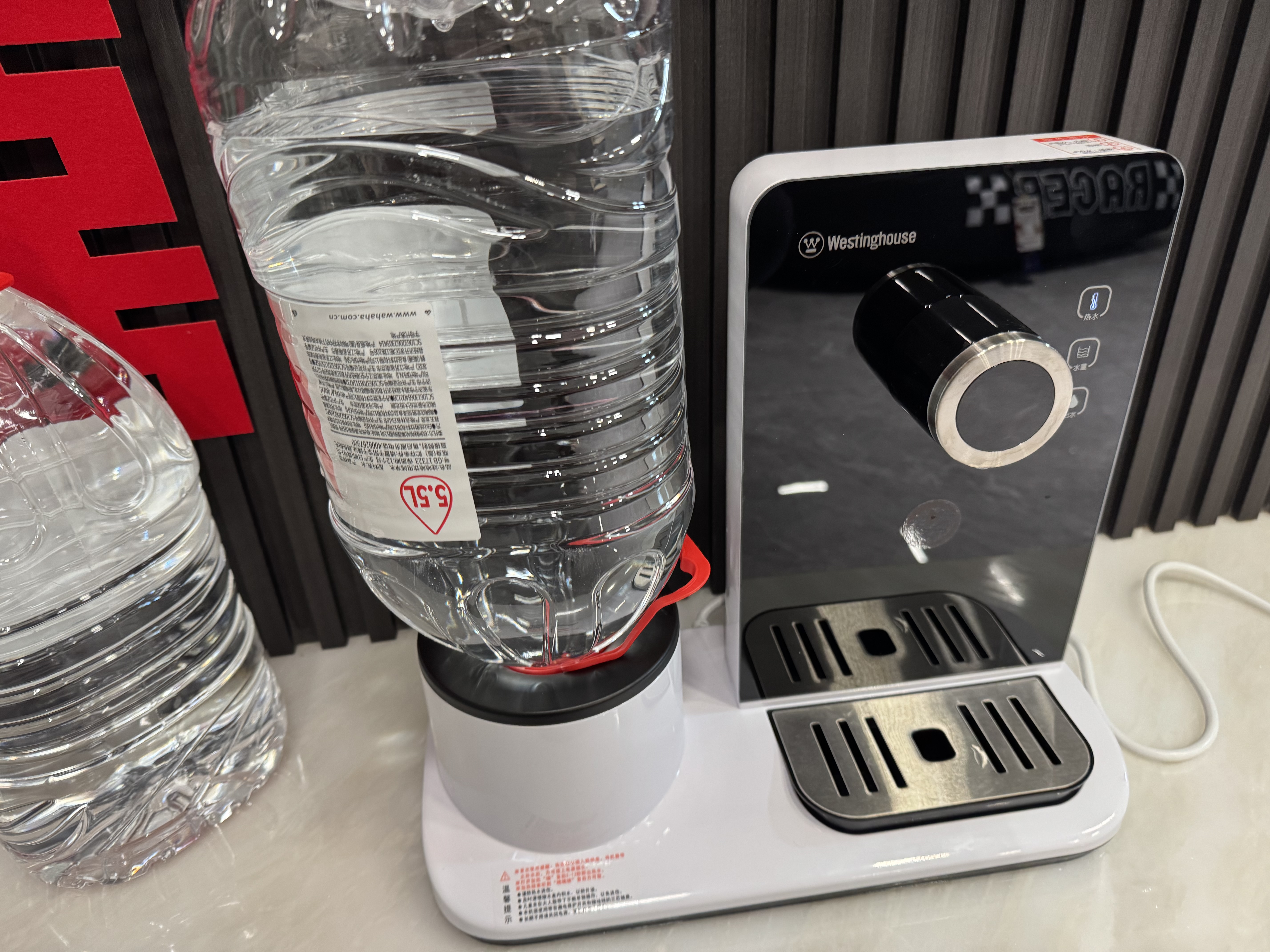 西屋（Westinghouse）即热式饮水机家用迷你小型台式桌面桶装矿泉水快速加热电烧开水恒温壶自动上水直饮办公室茶吧机器 WFH-T321黑色 即热型 实拍图