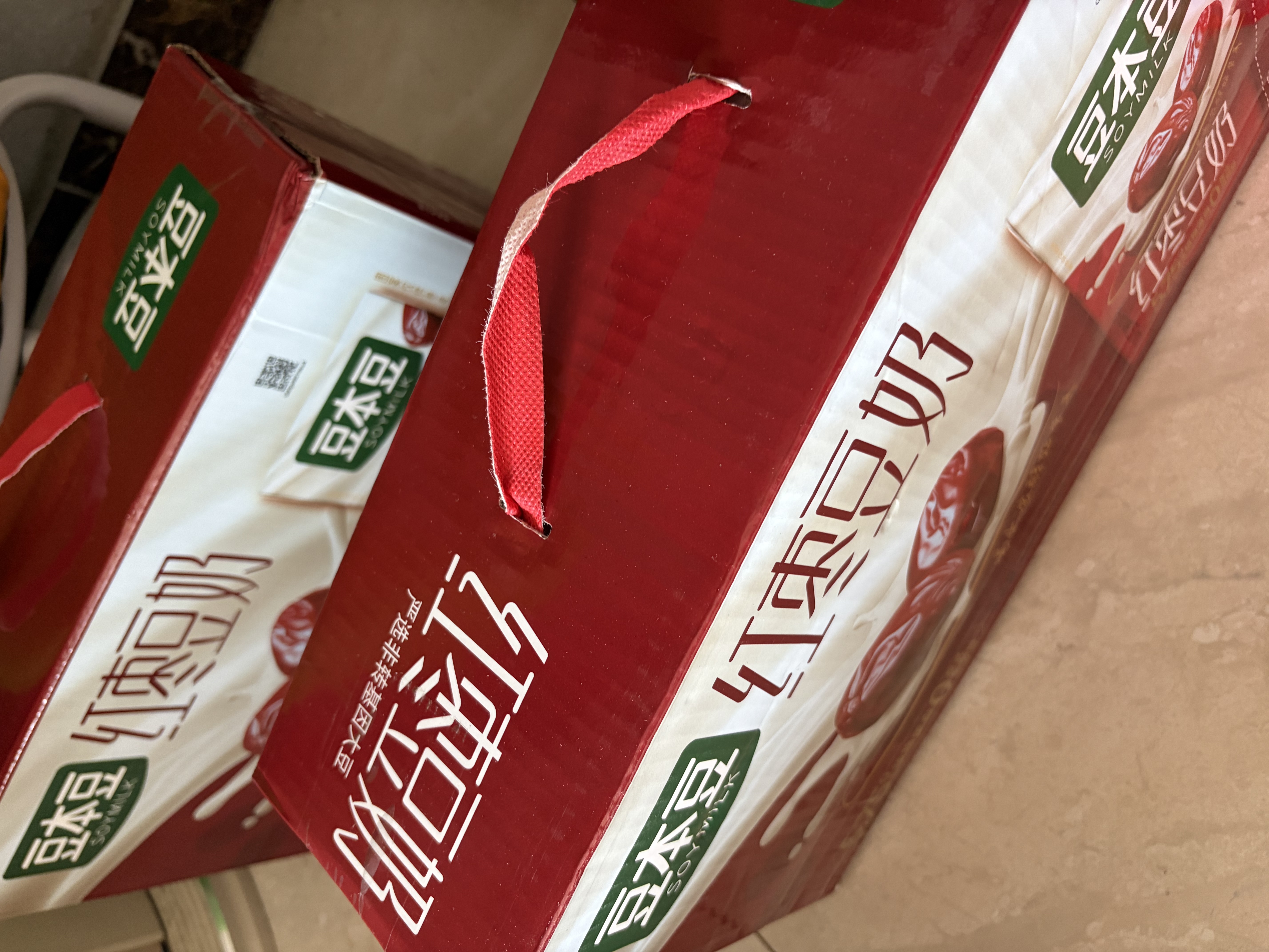 豆本豆唯甄红枣豆奶 250ml*24盒/箱2.3g植物蛋白饮料儿童营养学生早餐奶 实拍图