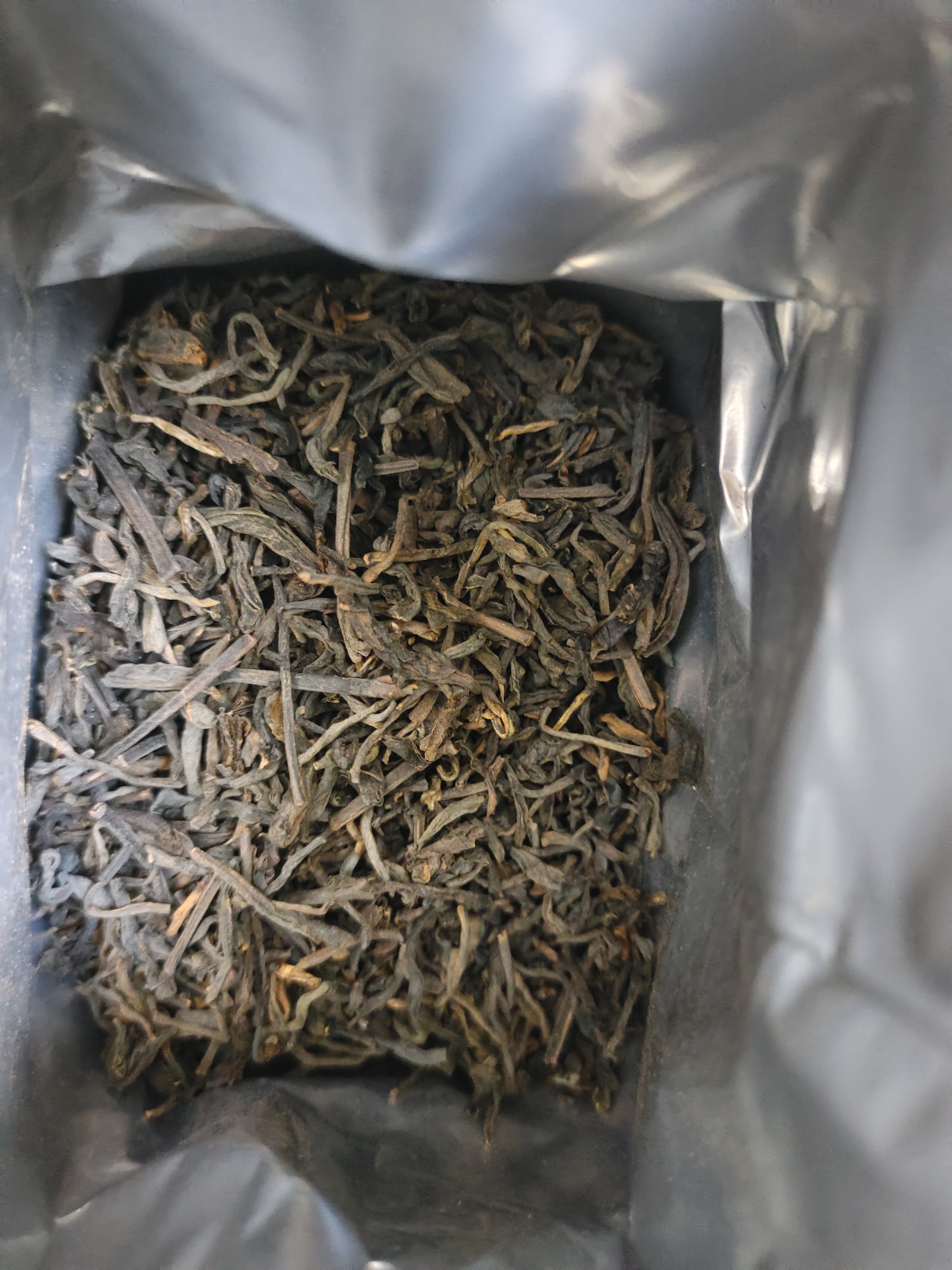 中茶黑茶梧州六堡茶槟榔香黑茶梧州窖藏4年陈化心选六堡散茶罐装200g 实拍图