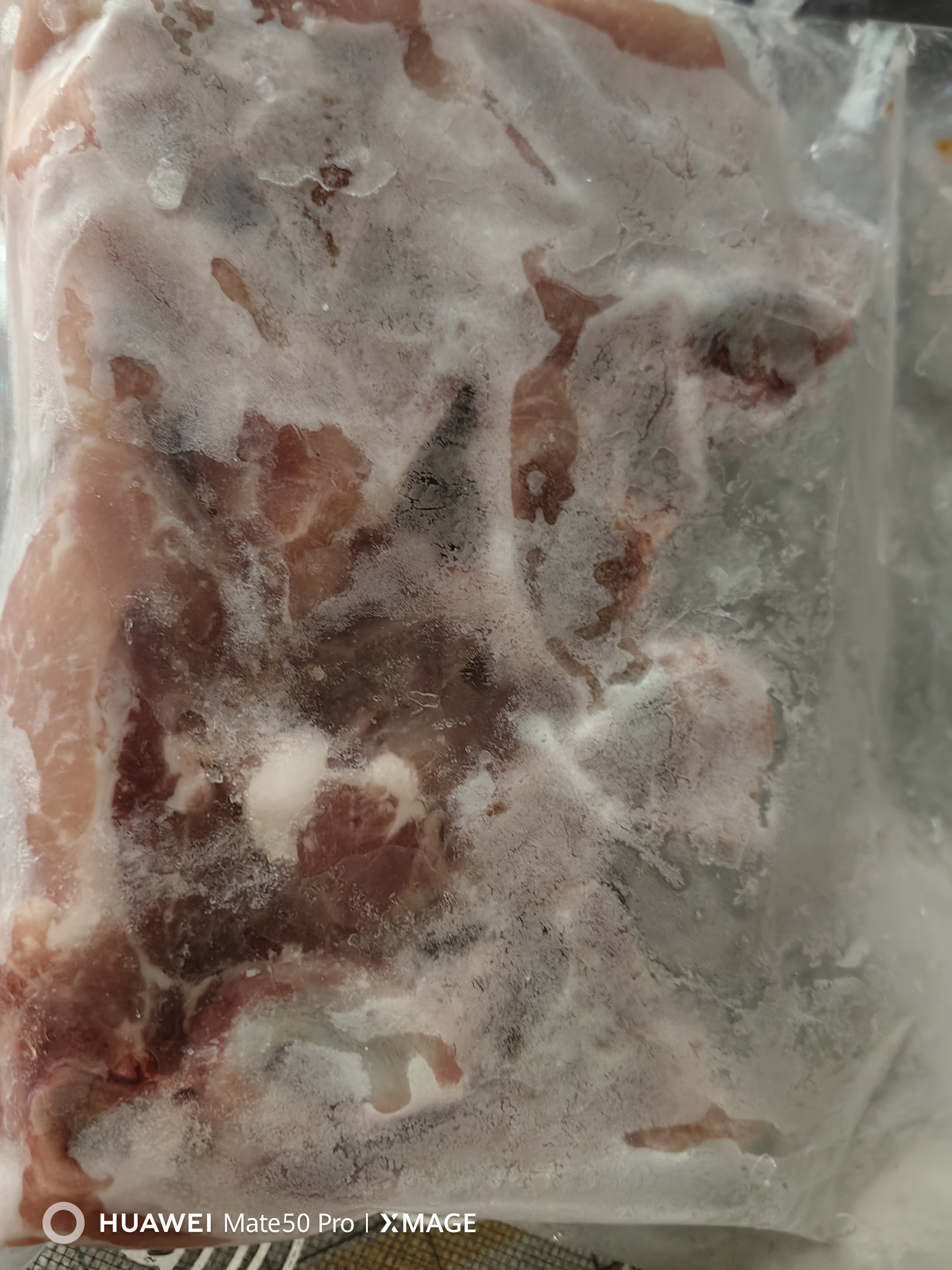 鲁南顺发沂蒙山黑猪带肉脊骨 净重2斤 猪肉龙骨脊髓骨烧烤食材 实拍图