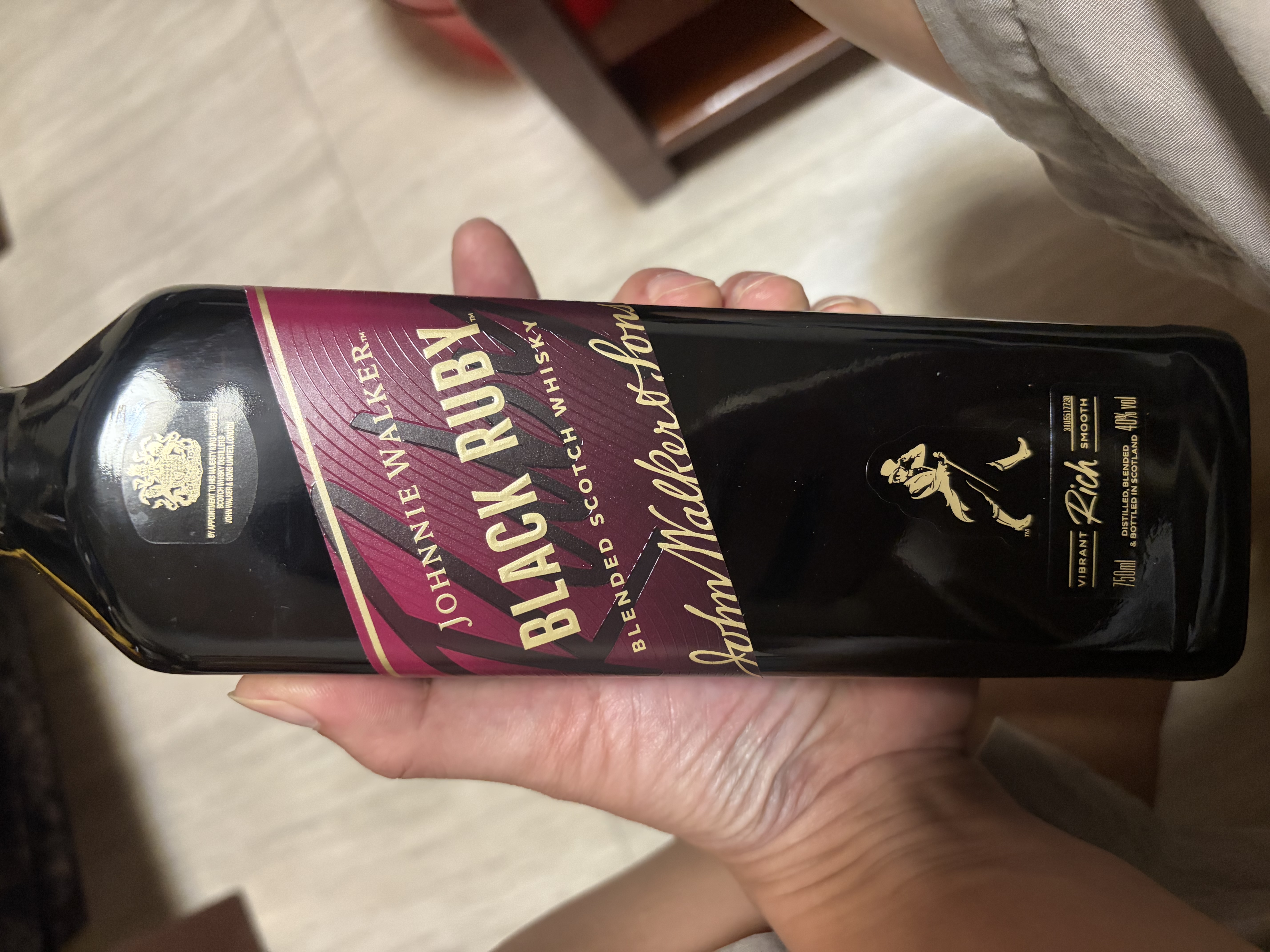 尊尼获加黑方黑牌黑宝石Ruby 苏格兰调配威士忌 750ml 送礼 实拍图