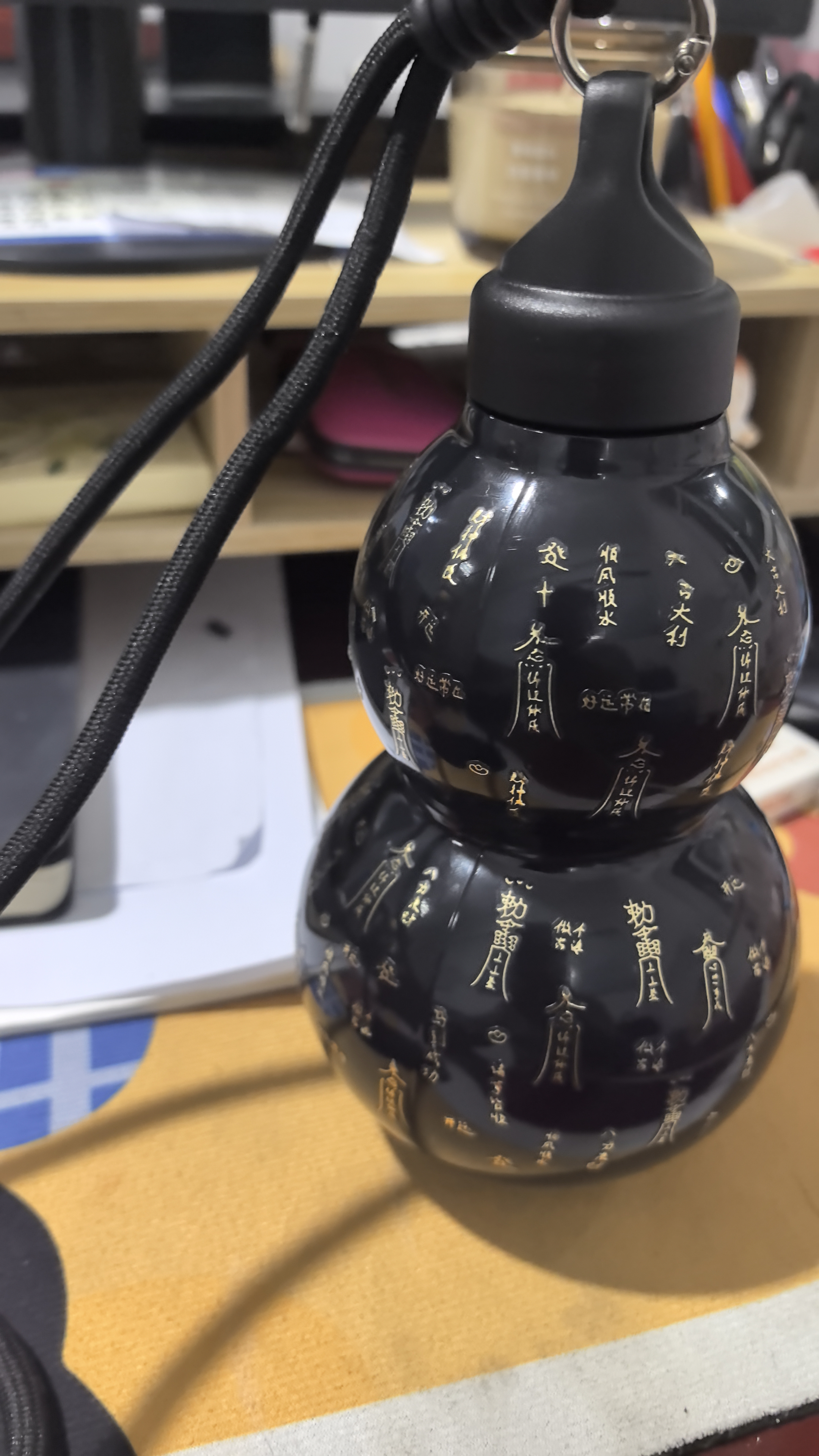 黑神话运动水壶东方葫芦装饰学生网红高颜值水瓶便携式过家家玩具 黑神话葫芦+烫金贴纸【黑色】PC材质运动水壶 实拍图