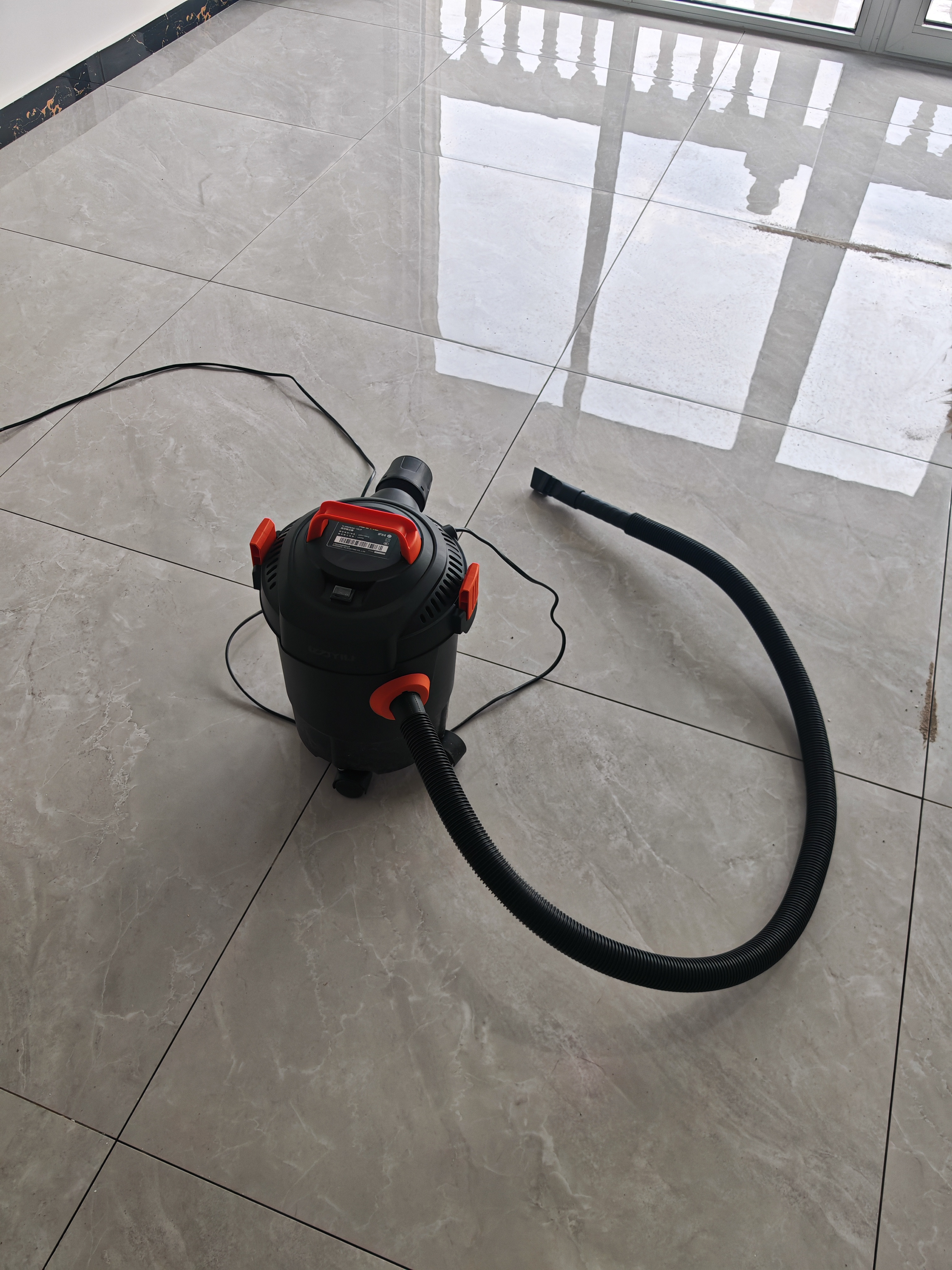 亿力吸尘器车家干湿两用超强大吸力吹吸一体机除尘工业开荒保洁地毯家庭清洁猫毛手持有线桶式6263-12L 实拍图