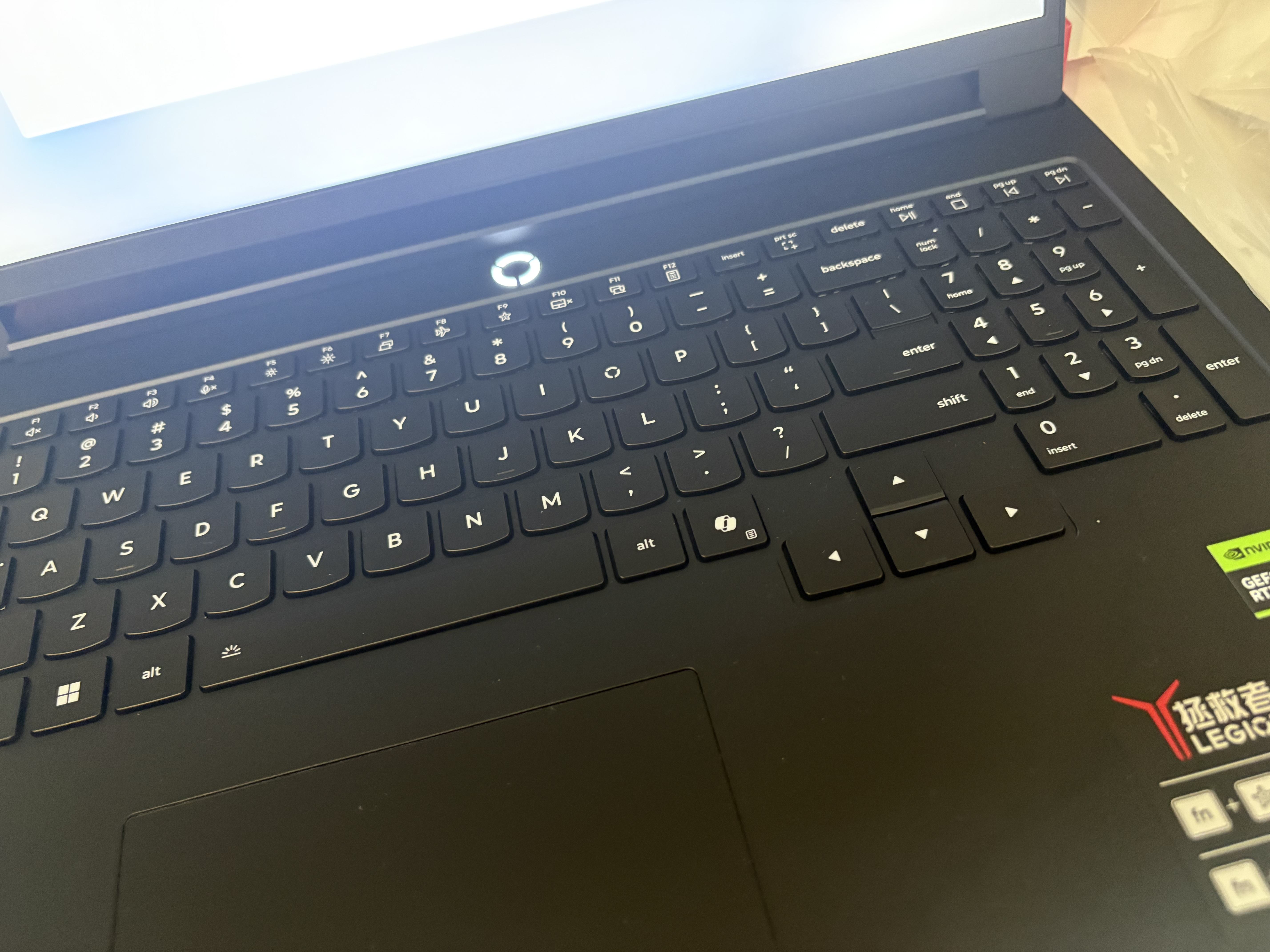 联想拯救者R9000P 2026年补贴15% 旗舰电竞游戏笔记本电脑 AI元启版 RTX5080独显至尊版可选 锐龙R9-8945HX 16G 1T 满血RTX5060 黑丨2026新品 国补 16英 实拍图