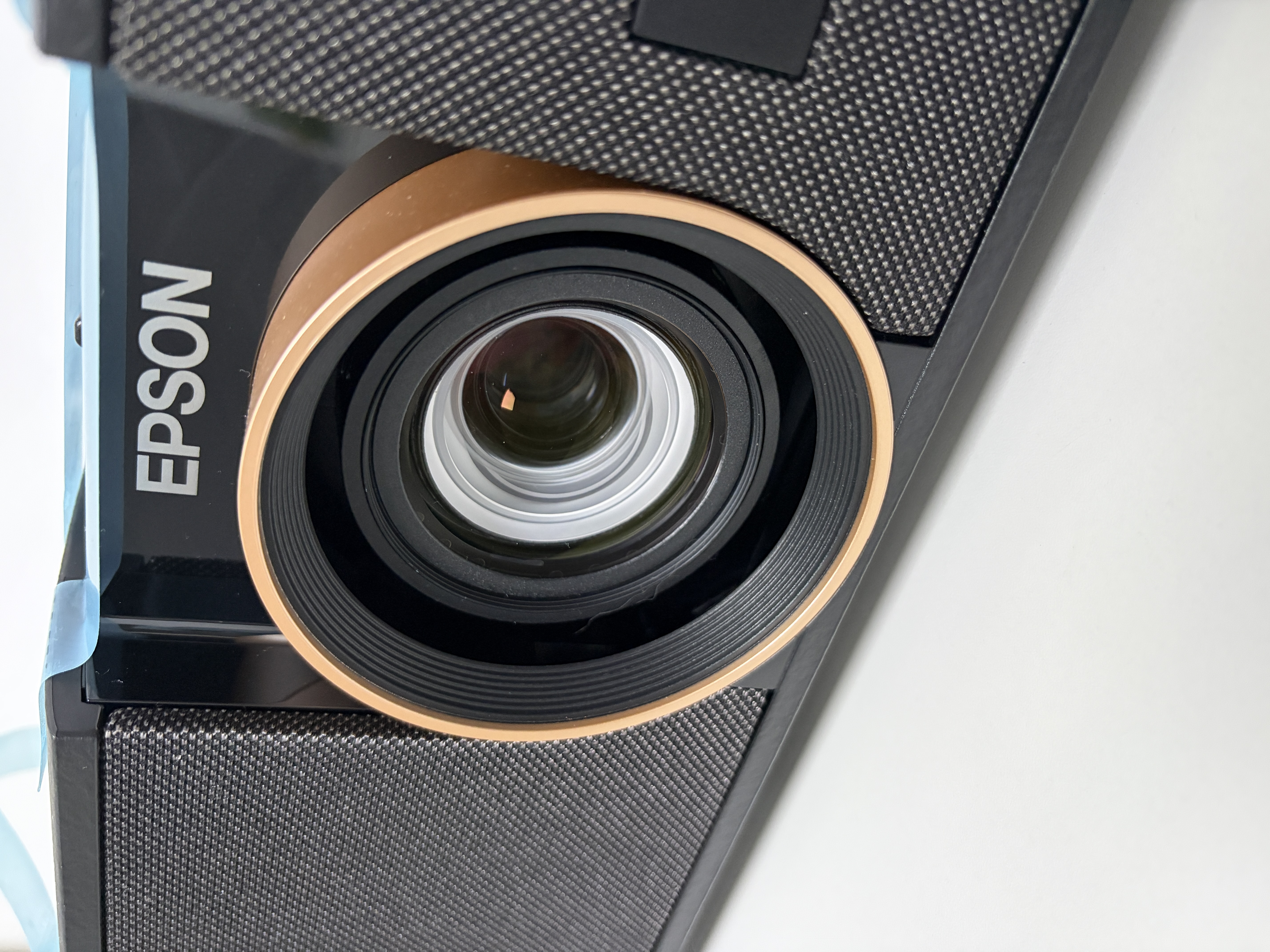 爱普生（EPSON）CH TW6280T家用投影仪 4K专业家庭影院智能投影仪[±60%镜头位移 1.62倍光学变焦] 实拍图