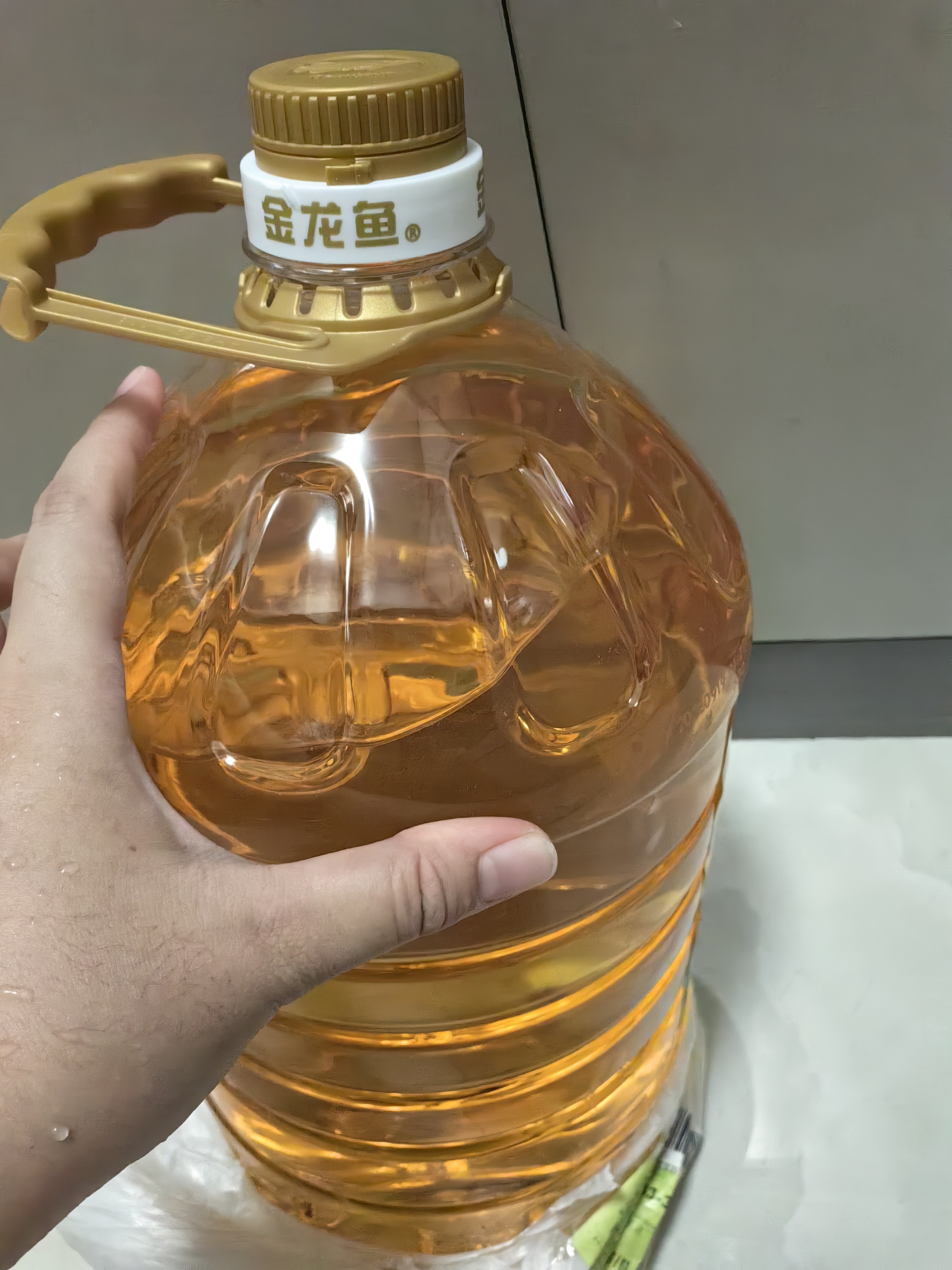 金龙鱼 食用油 非转基因 物理压榨玉米油6.18L（蕴含植物甾醇） 实拍图