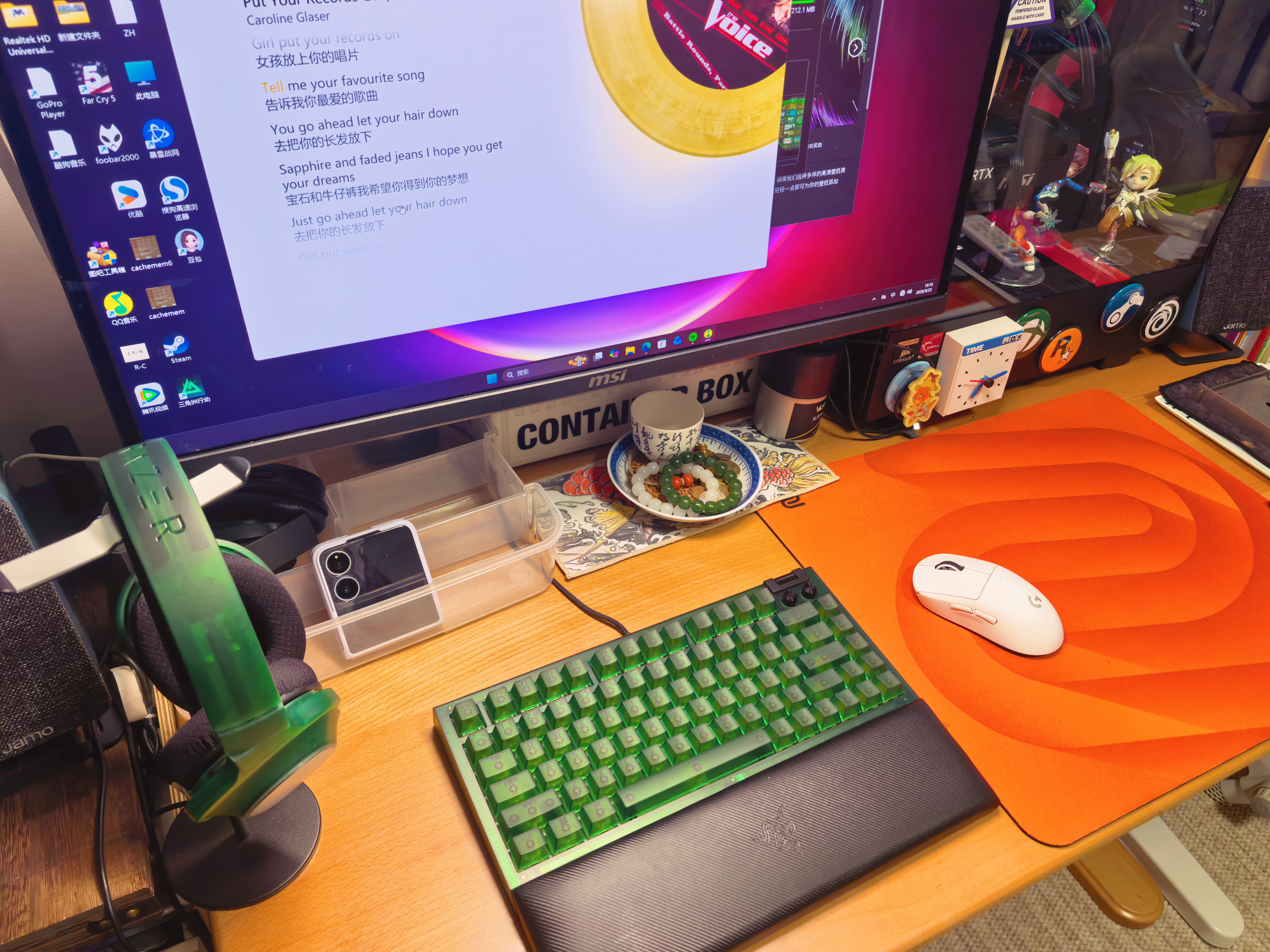 雷蛇（Razer）梭鱼X幻彩版  幻影绿 无线头戴式电竞游戏耳机耳麦 降噪麦克风 多平台兼容  适配三角洲行动 实拍图