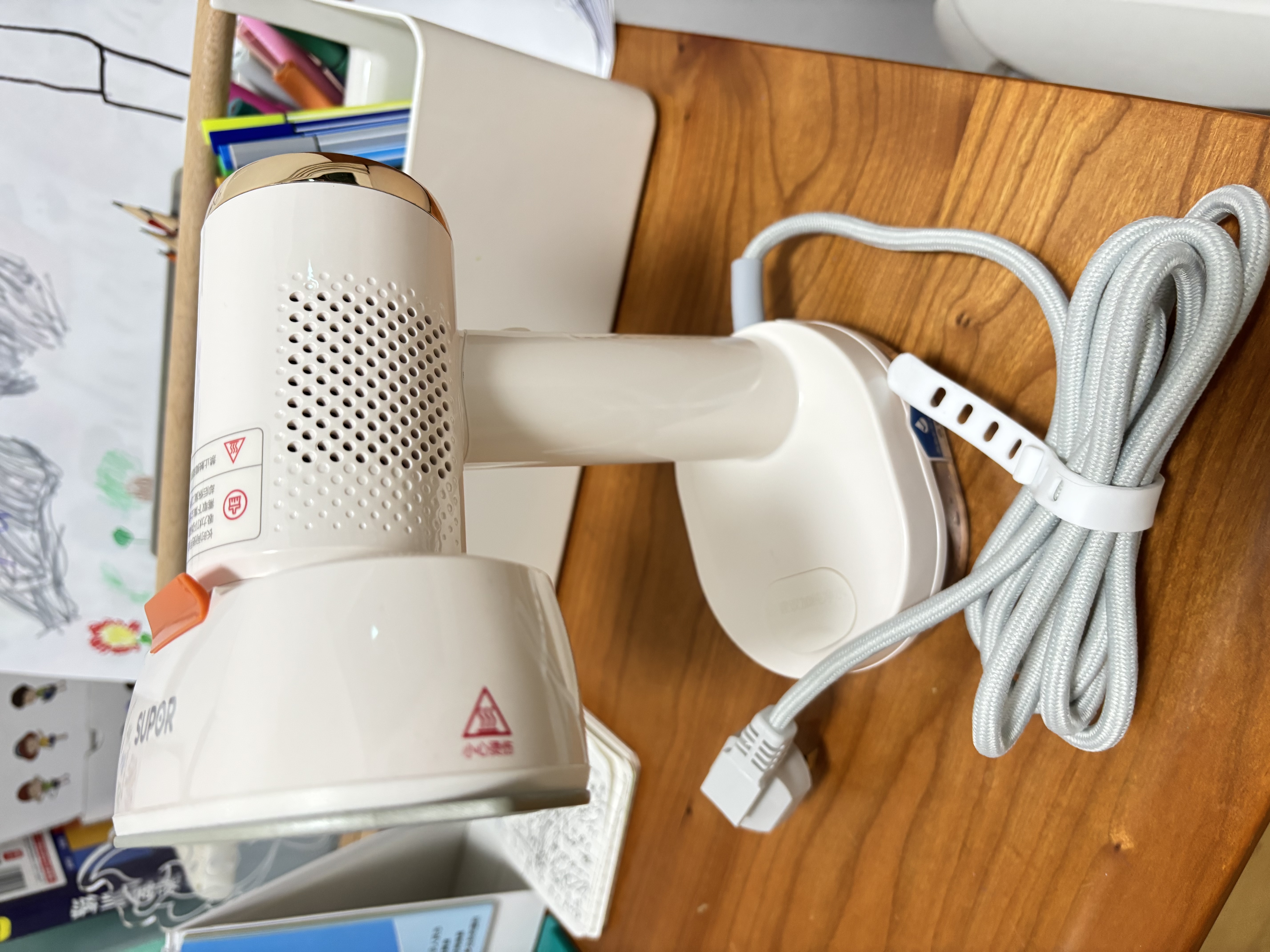 苏泊尔（SUPOR）【新一代吸烫机】吸附式手持挂烫机家用小型大蒸汽150ml熨烫机大功率除菌电熨斗EGH-S920A团购礼物 实拍图