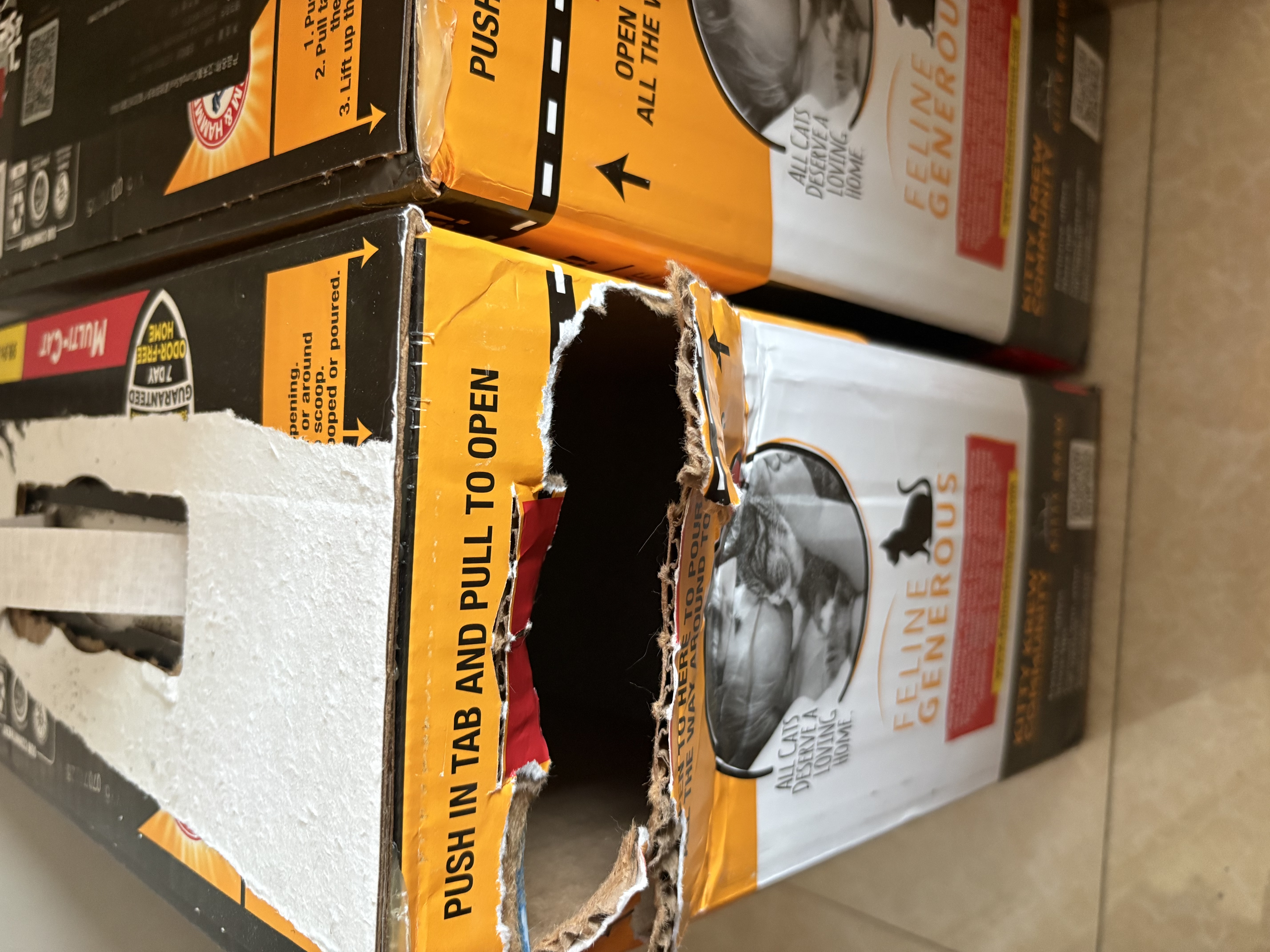 艾禾美（ARM&HAMMER）铁锤猫砂黑盒红标28磅膨润土钠基矿石猫沙矿砂进口猫用品除臭低尘 实拍图