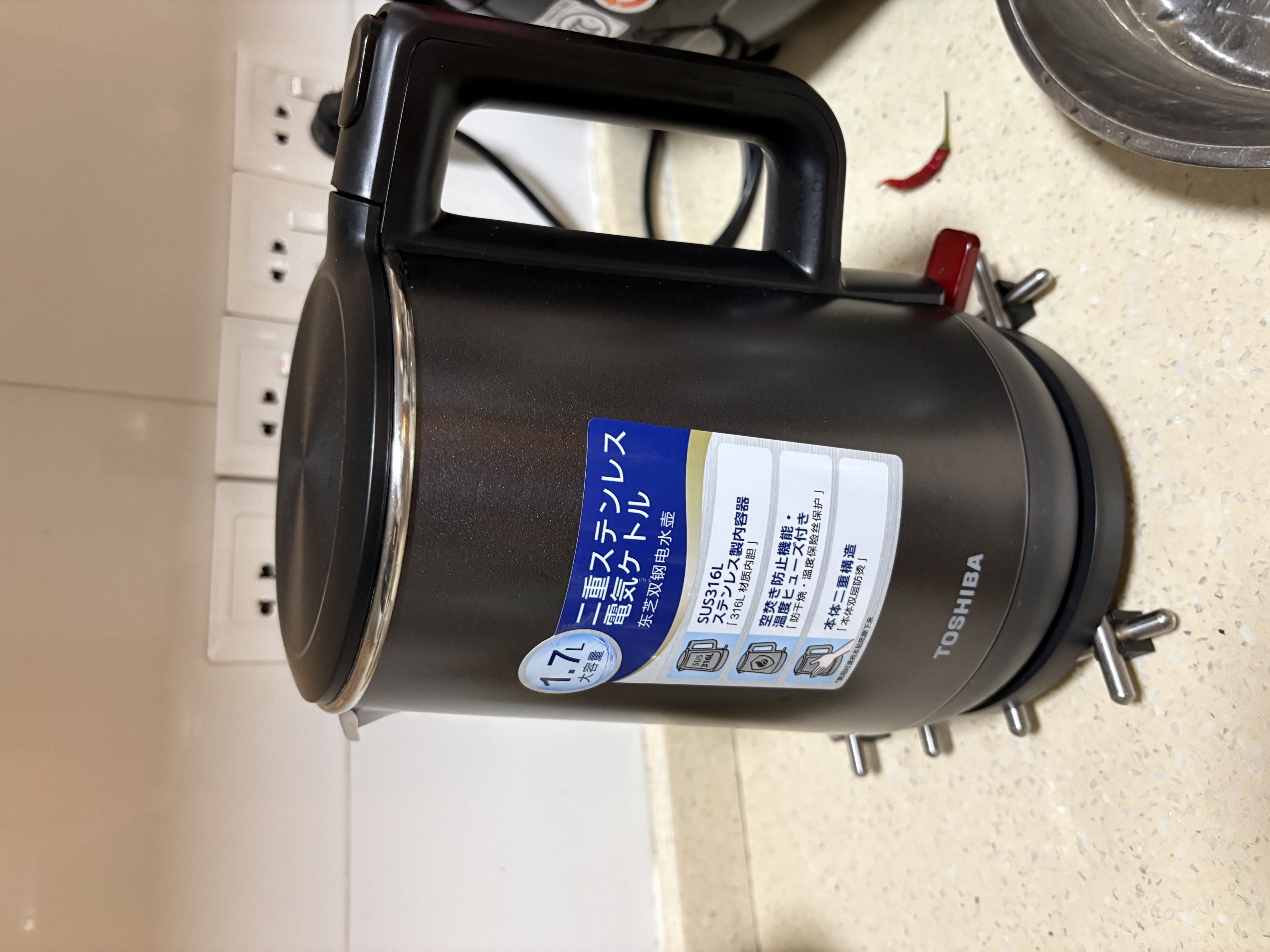 东芝（TOSHIBA）防烫烧水壶电热水壶恒温水壶316L不锈钢内胆1.7升大容量调奶器温控煮水壶KT-17DRTC 实拍图