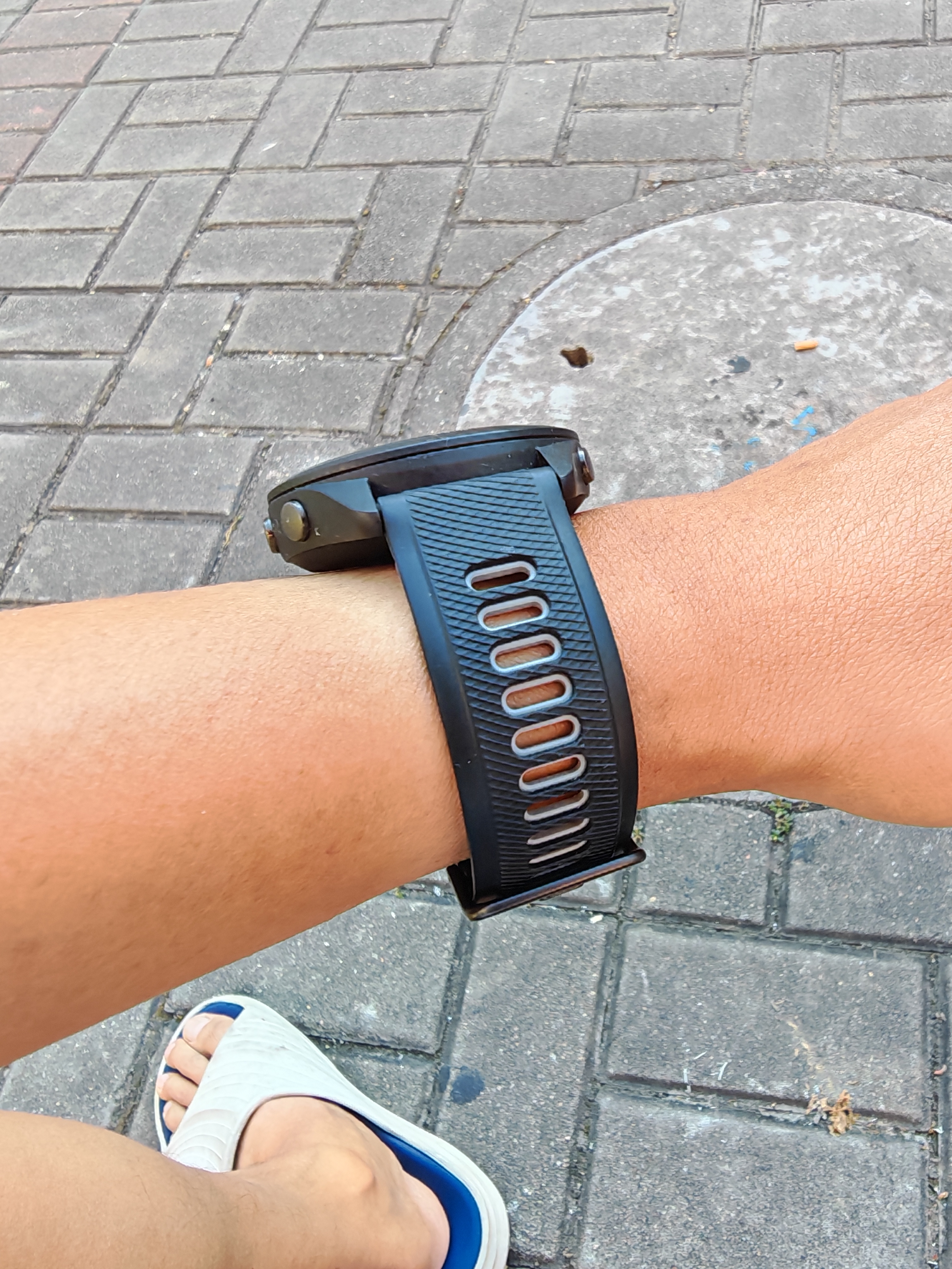 佳明（GARMIN）Forerunner265极夜黑心率血氧多频多星户外运动跑步游泳智能手表 实拍图