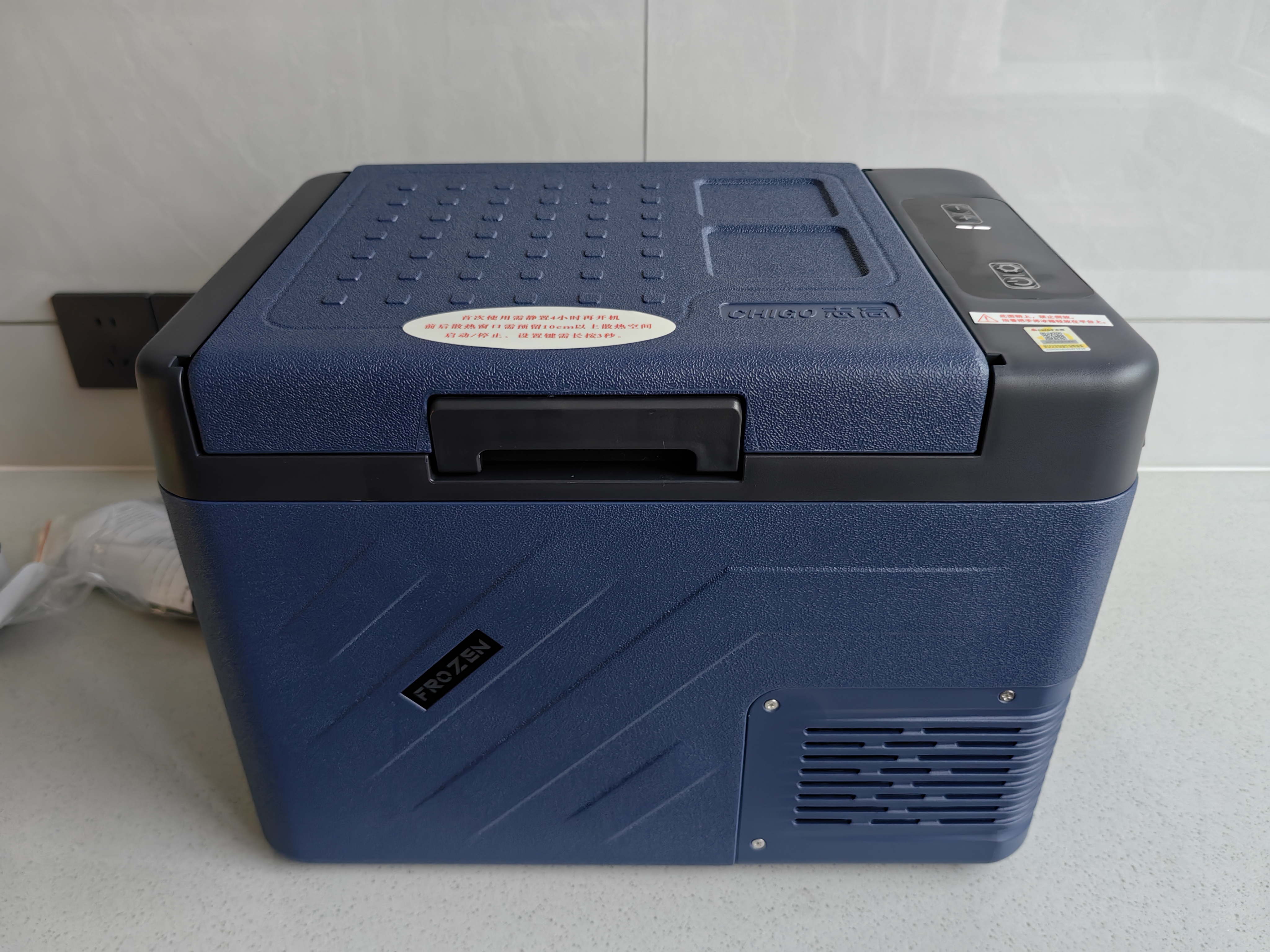 志高（CHIGO）车载冰箱车家两用冷冻冷藏12v24v220V小型便携压缩机货车冰柜 M15 实拍图