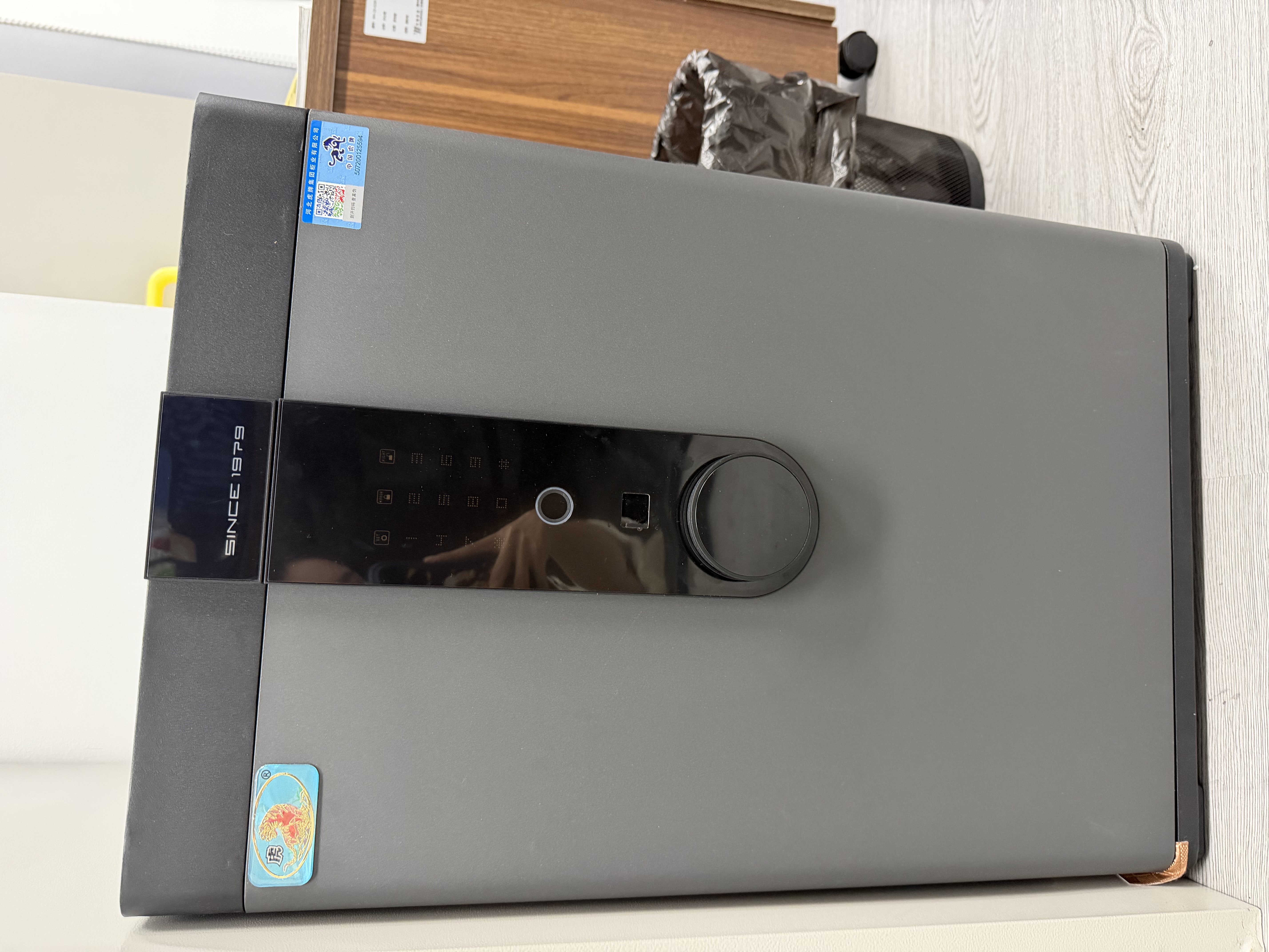 虎牌保险柜家用办公指纹密码WiFi全钢可入墙保险箱 60维克灰 虎牌卓尚/触屏密码+TOUCH指纹 实拍图