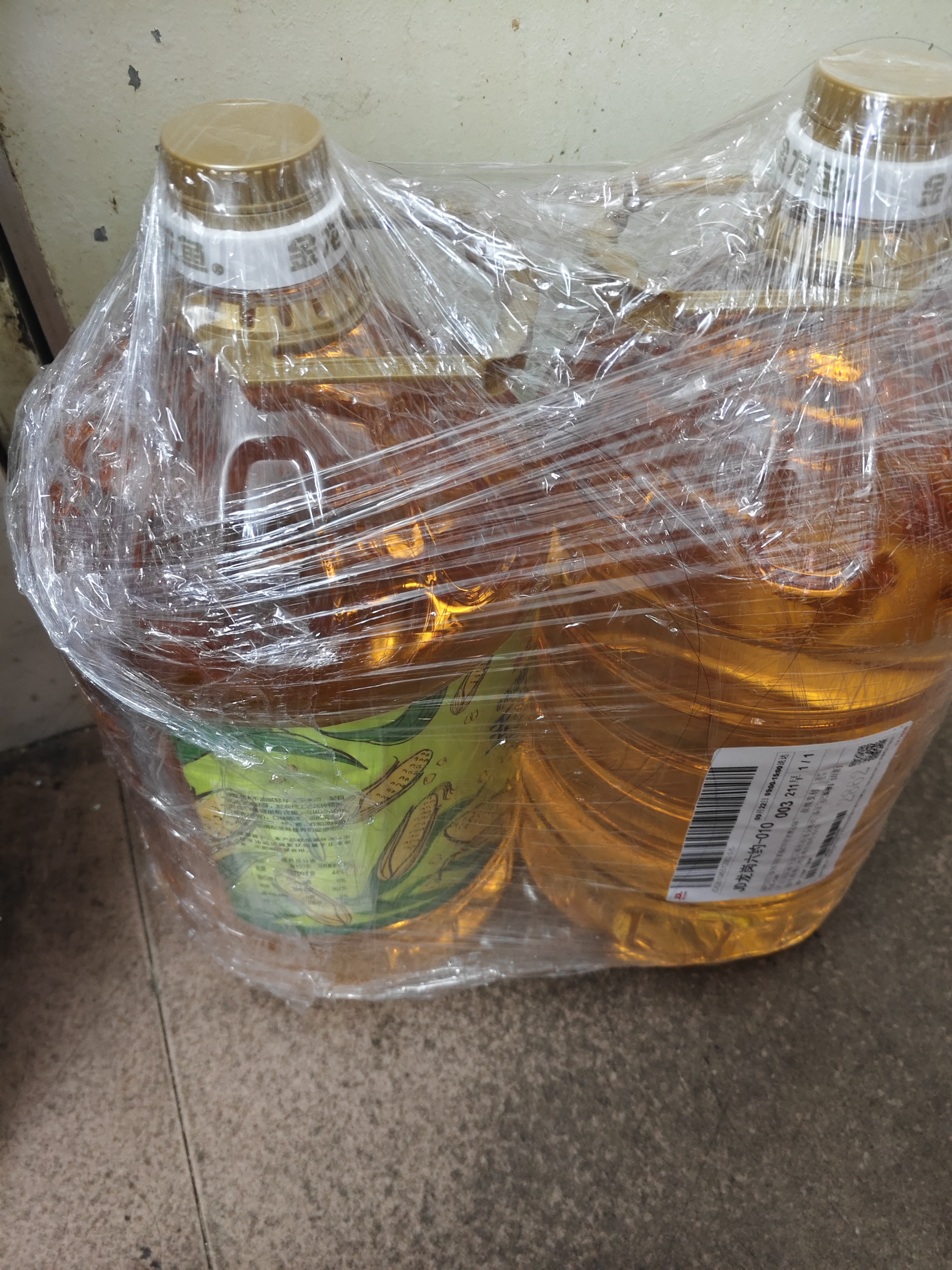 金龙鱼 食用油 非转基因 物理压榨玉米油6.18L（蕴含植物甾醇） 实拍图