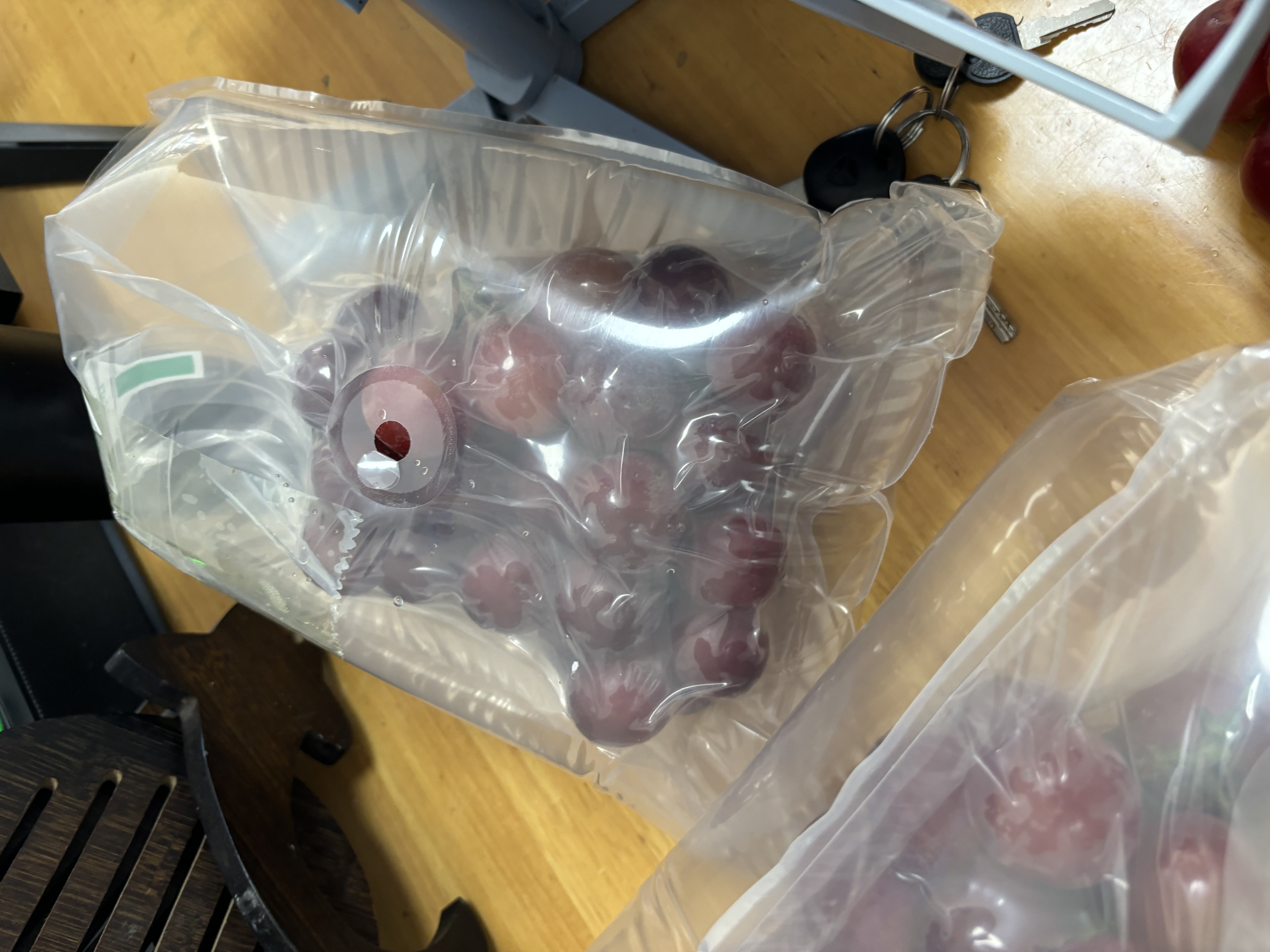 京鲜生 云南妮娜皇后葡萄 红酒风味3-3.5斤 单果12g起 生鲜中秋水果礼盒 实拍图