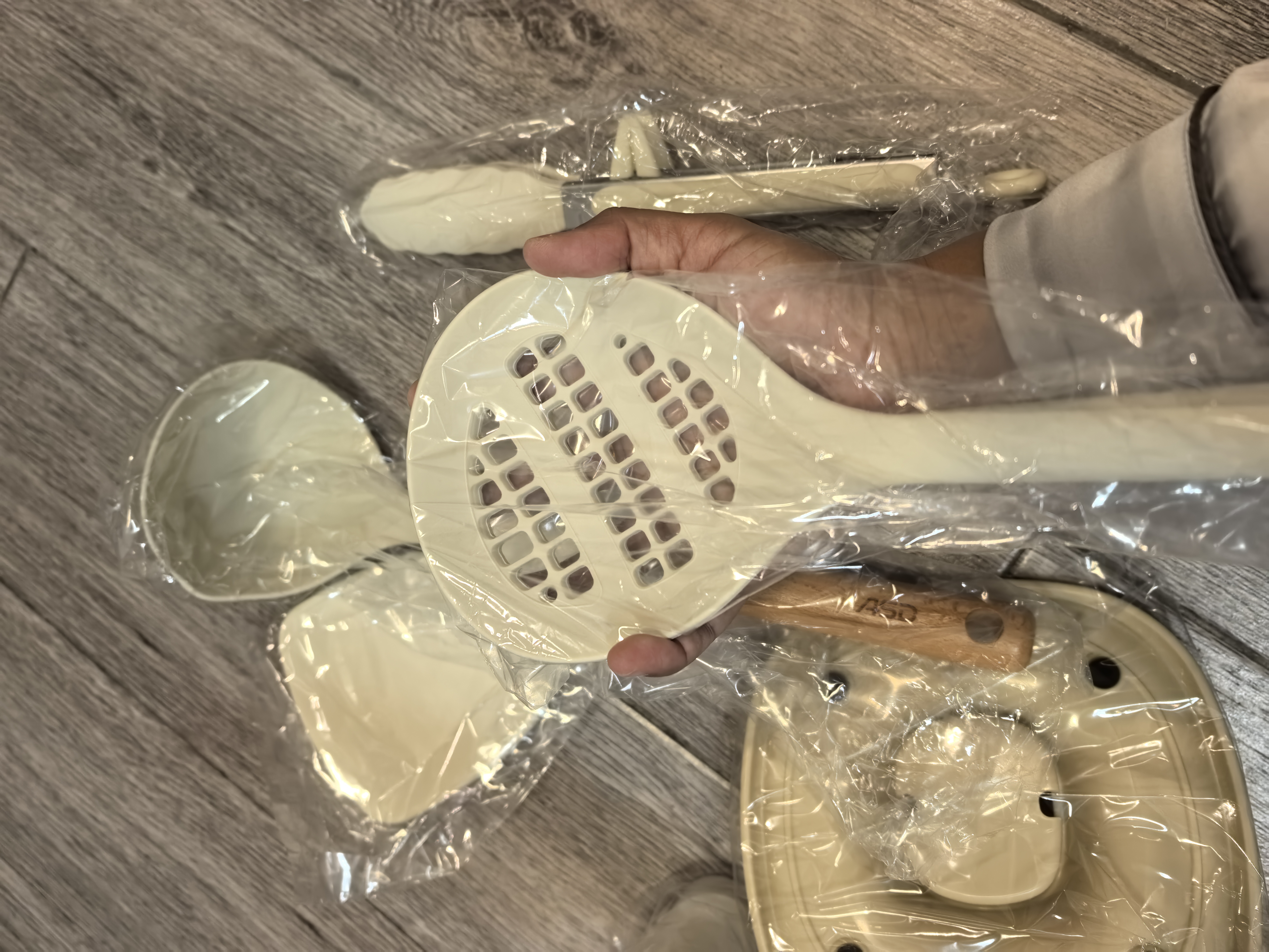 爱仕达（ASD）硅胶铲勺五件套厨具架中式铲汤勺大漏勺食物夹奶白色 RCJ05X1WG-W 实拍图