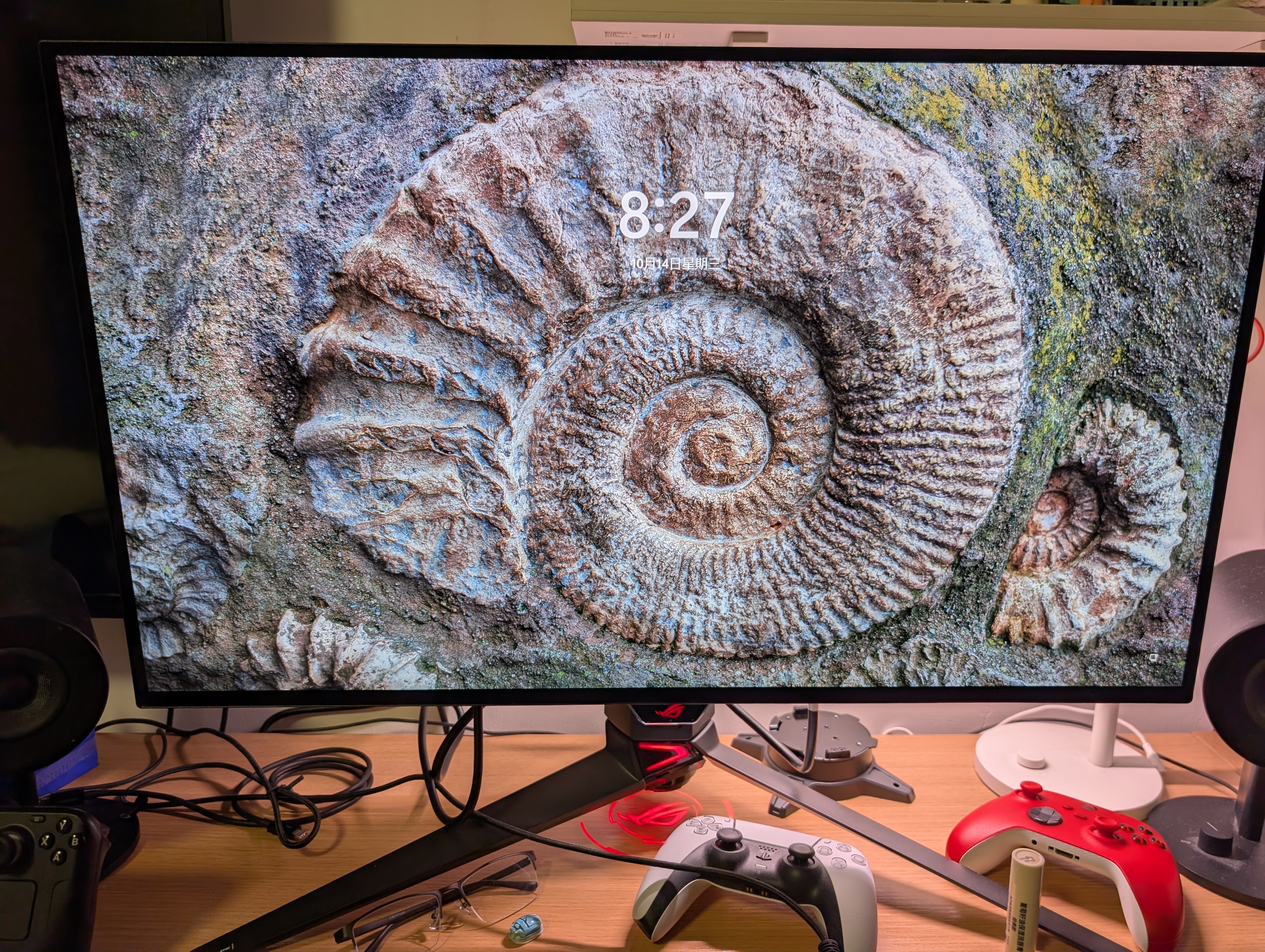 华硕ROG 超神32 RGB PG32UCWM 32英寸4K 240Hz双模1K 480Hz电竞显示器OLED显示器0.03ms响应DP2.1透明 实拍图
