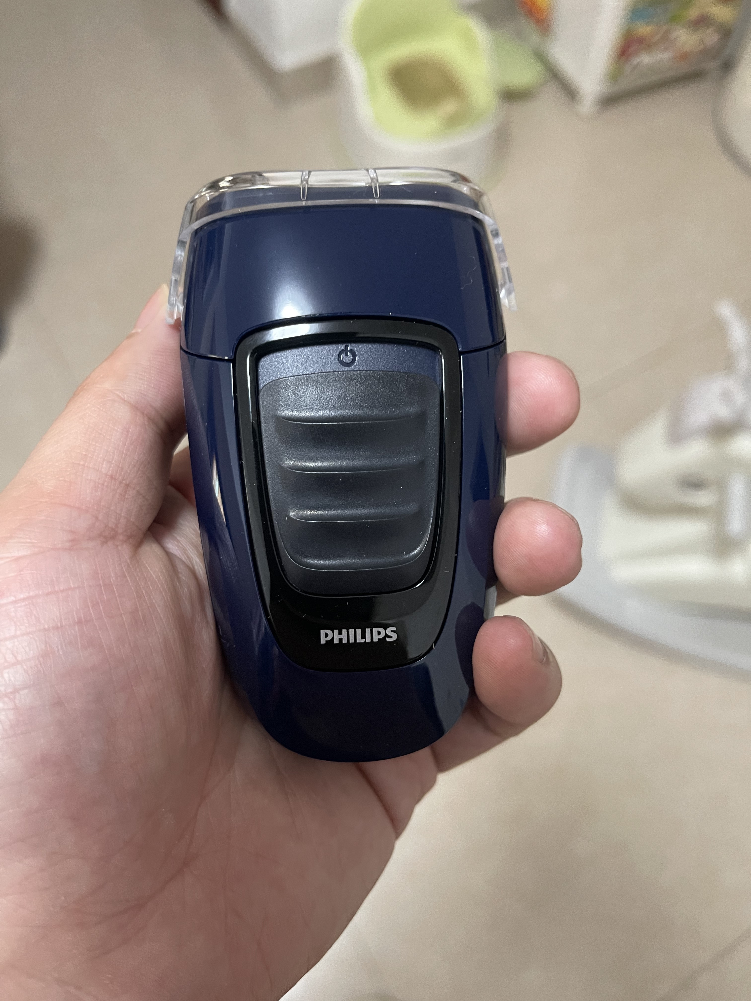 飞利浦（PHILIPS）剃须刀电动剃须刀飞利浦原装进口刀头刮胡刀飞利浦电动剃须刀胡须刀剃胡刀便携电池送男友生日礼物 便携升级【充电款 极光冰蓝】 实拍图