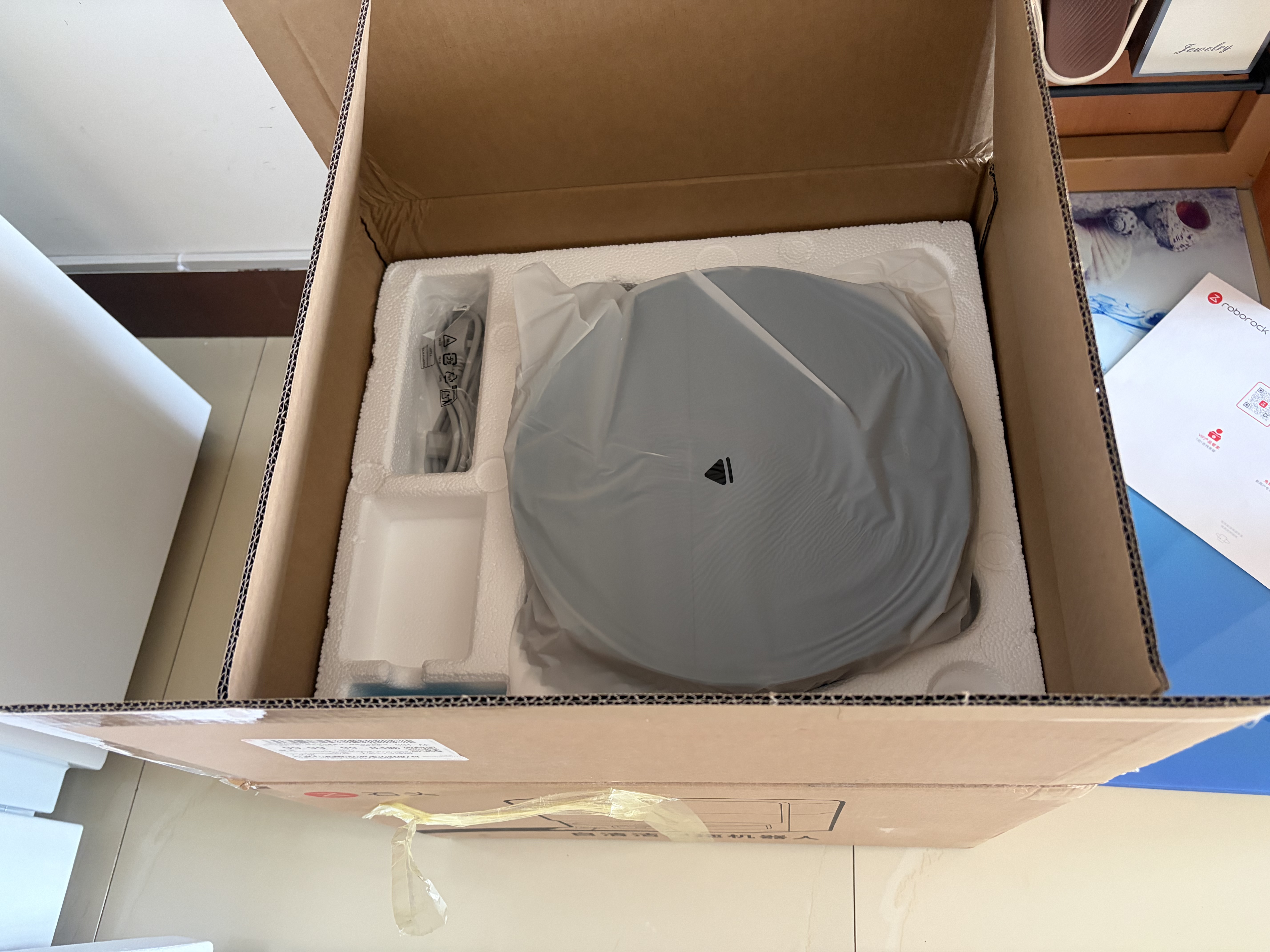 石头（roborock）扫地机器人 G30S Pro 扫拖洗烘一体机 自动集尘热水洗拖布擦地拖地 A2780RR 实拍图