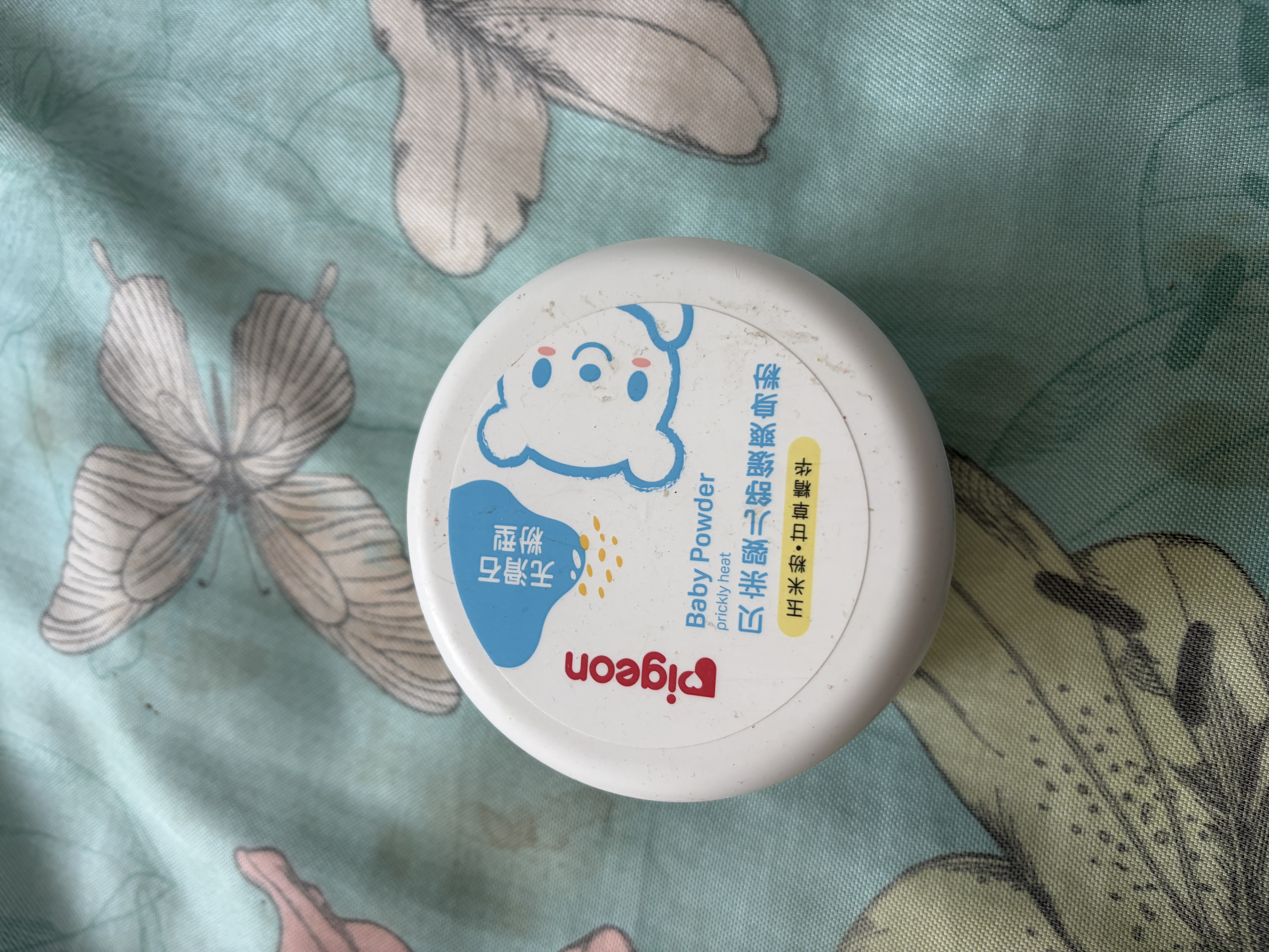贝亲（Pigeon）婴儿舒缓爽身粉 甘草精华 含粉扑 120g HA09 实拍图