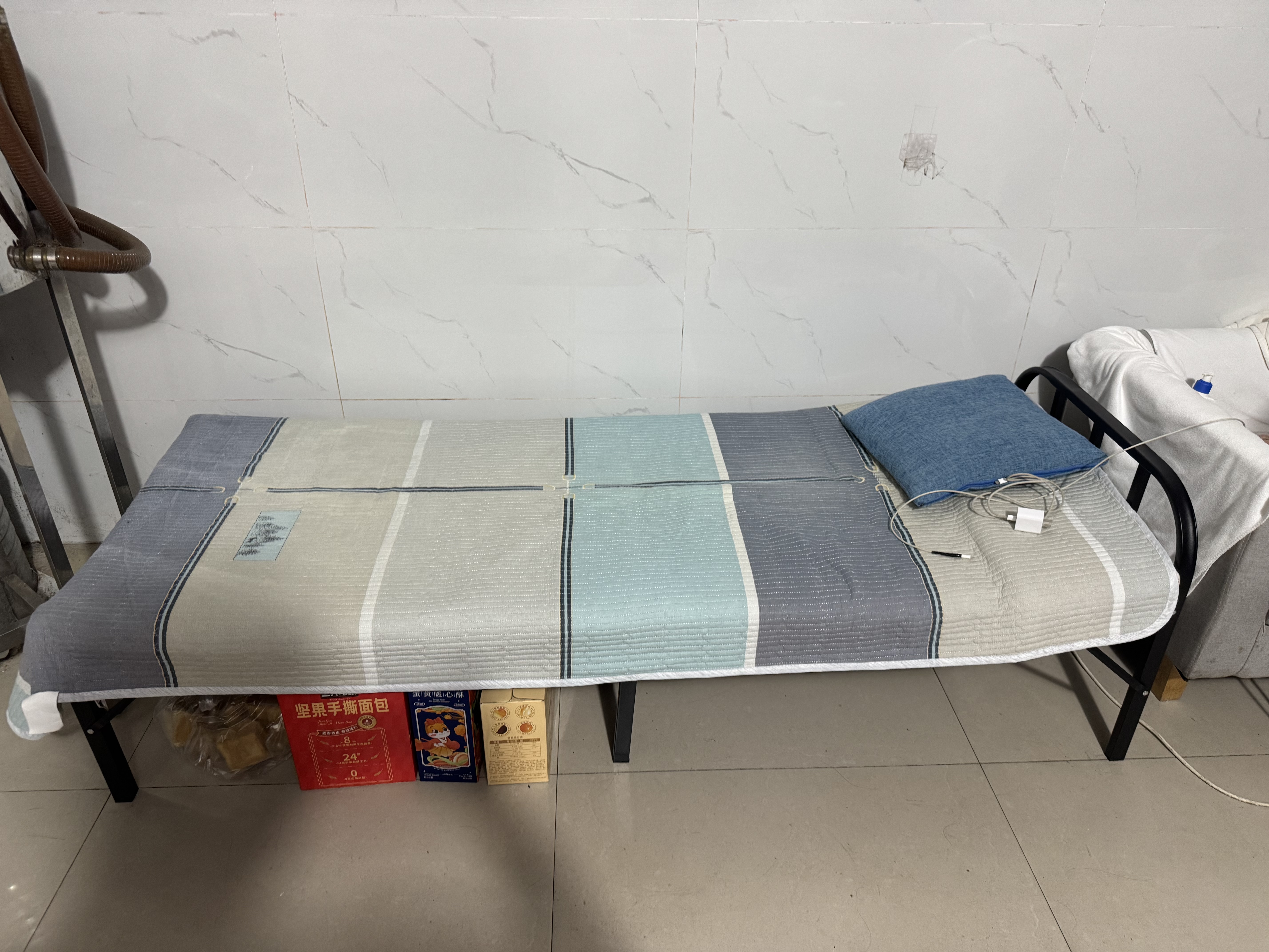 星奇堡 折叠床单人家用简易床加床加固午休小床成人办公室硬板铁床 70cm宽【经济款+加厚框架】 实拍图