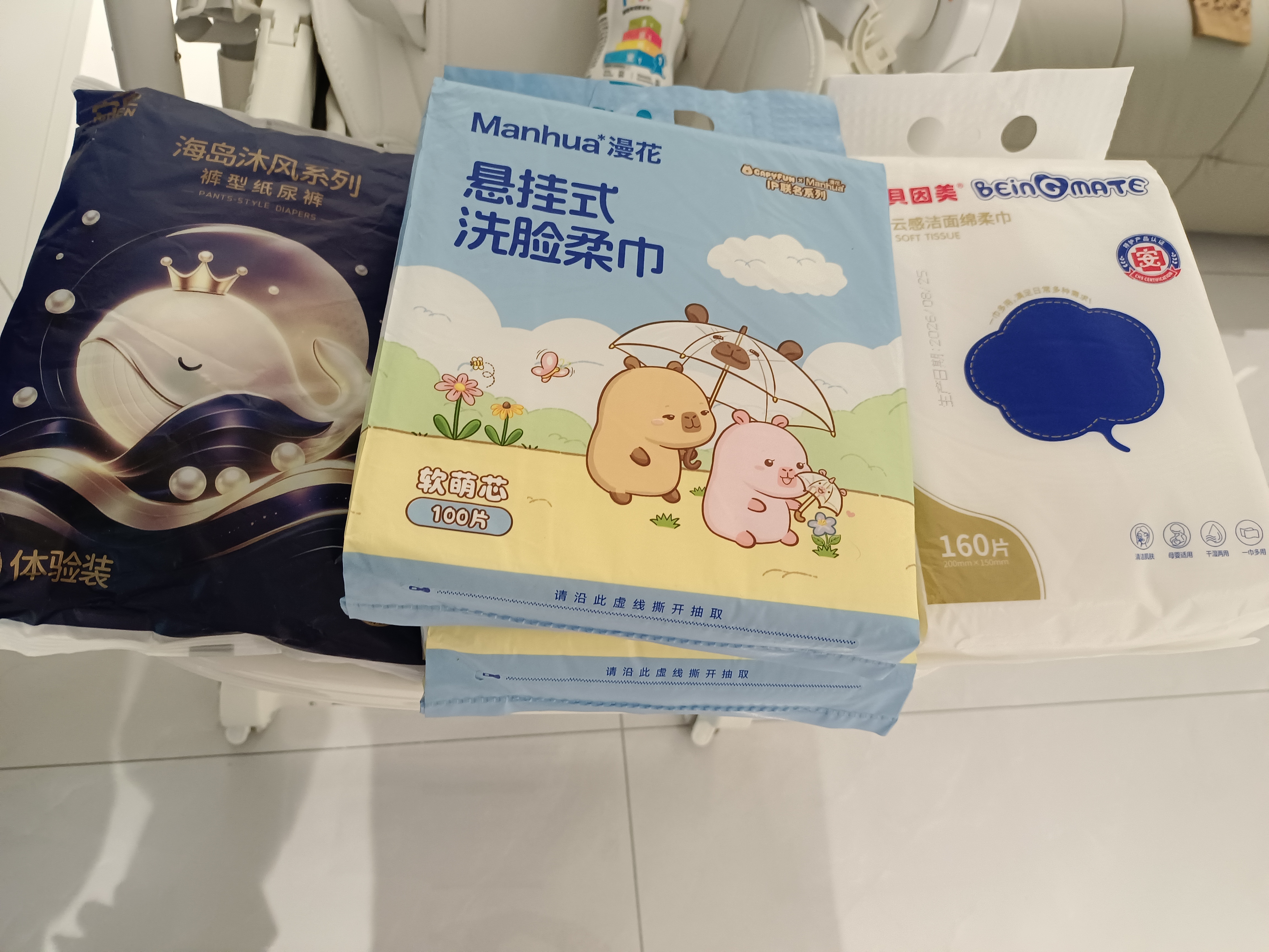 漫花悬挂式一次性洗脸巾家庭装抽取式加厚干湿两用绵柔巾洁面巾 【小水豚】100抽*1提 实拍图