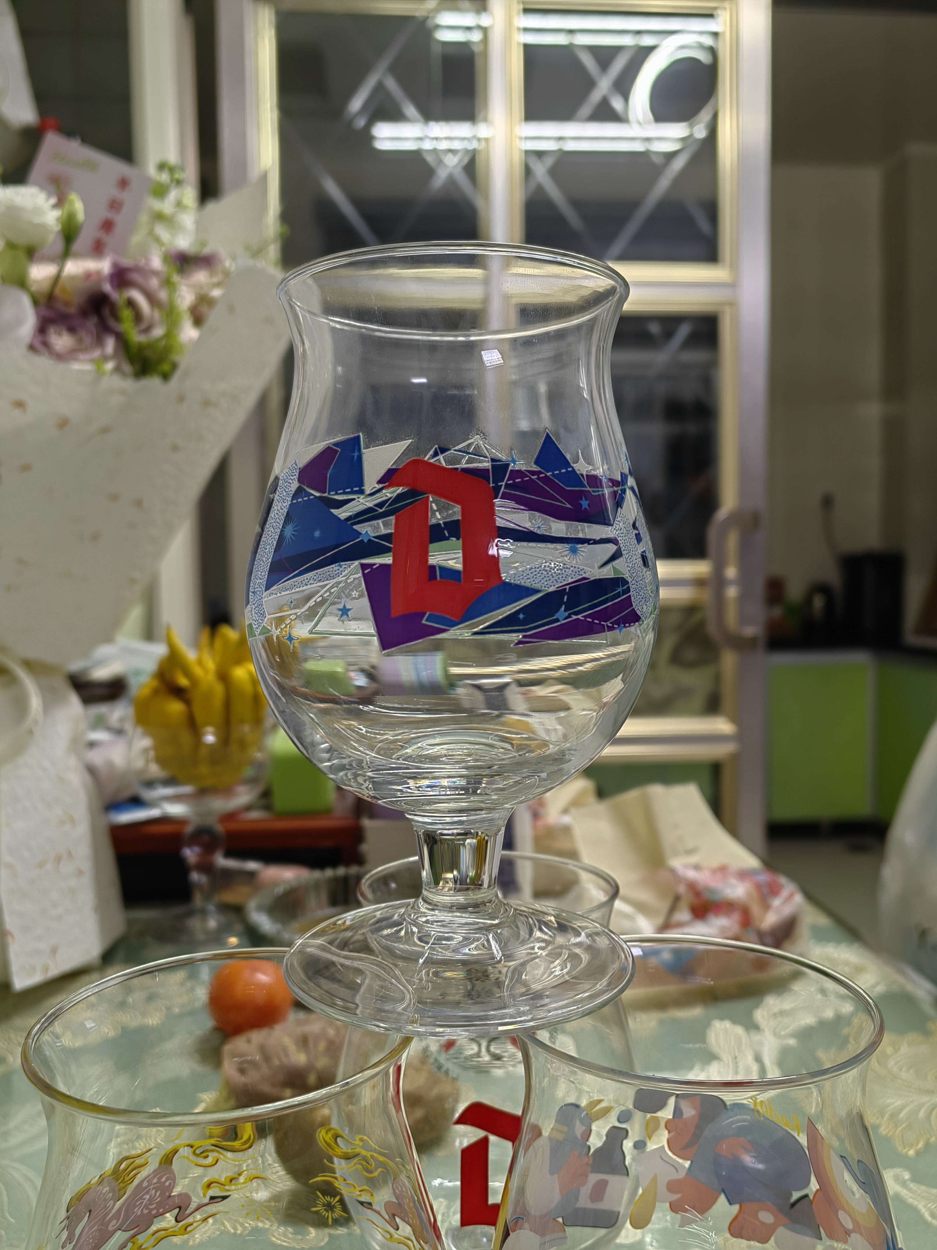 督威黄金330ml*4瓶+1啤酒杯 星空限量艺术杯 礼盒礼品装 实拍图