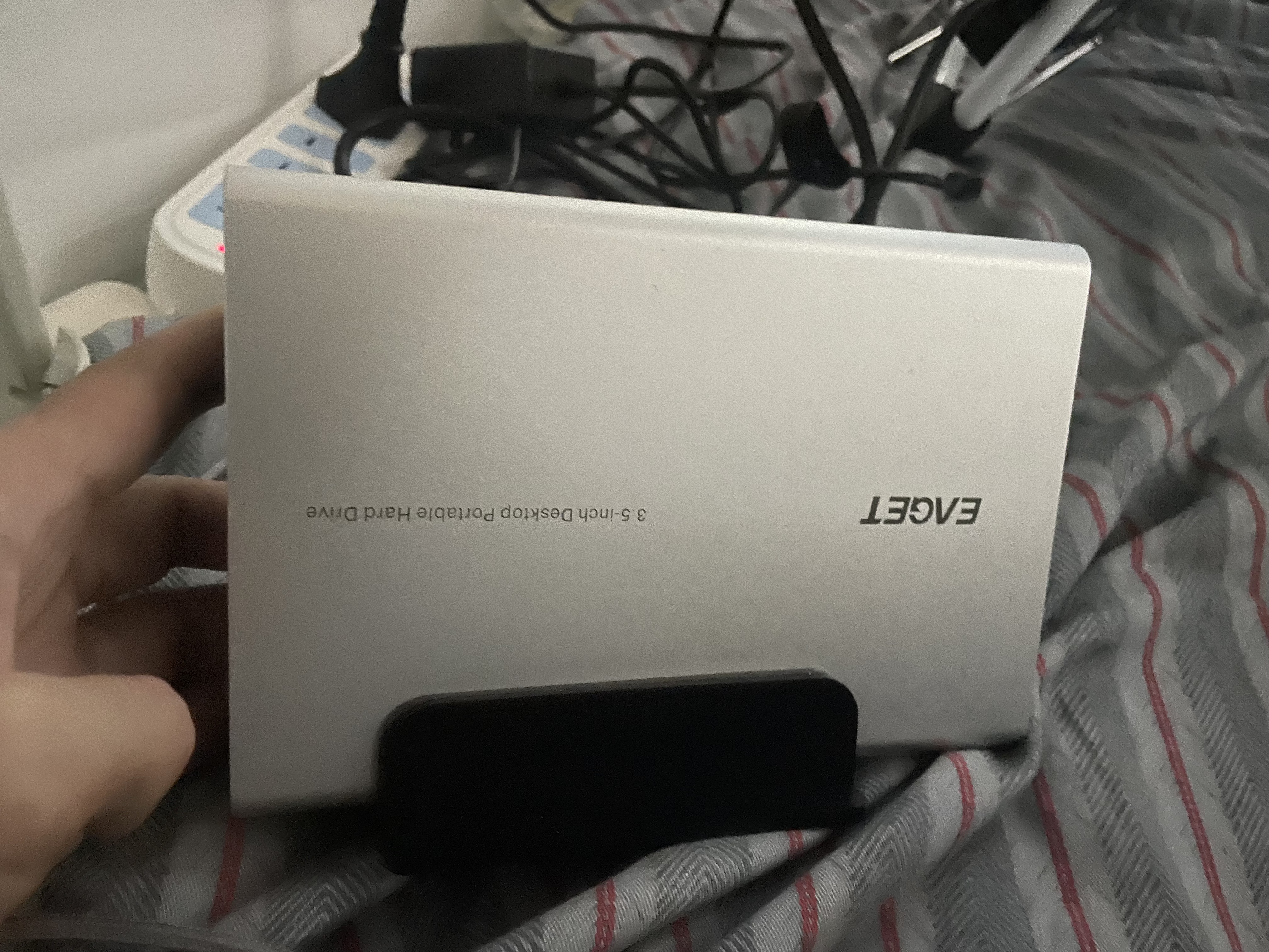忆捷（EAGET）4TB 移动硬盘桌面式存储Type-C3.2高速大容量存储 3.5英寸 实拍图