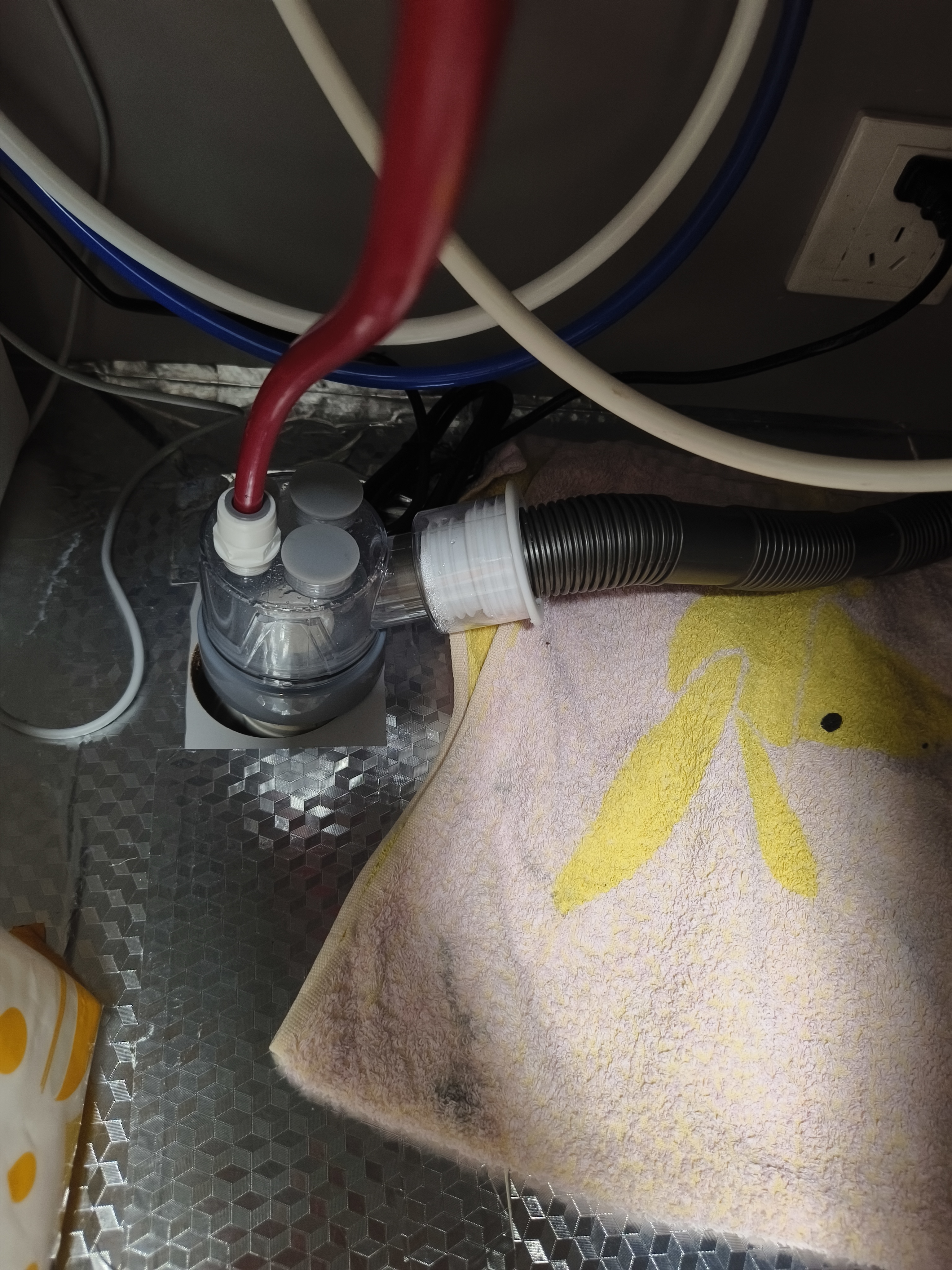潜水艇（Submarine）厨房下水三通 洗菜盆净水器洗碗机下水管三通接头下水道防臭神器 【4】接水槽+净水器 实拍图