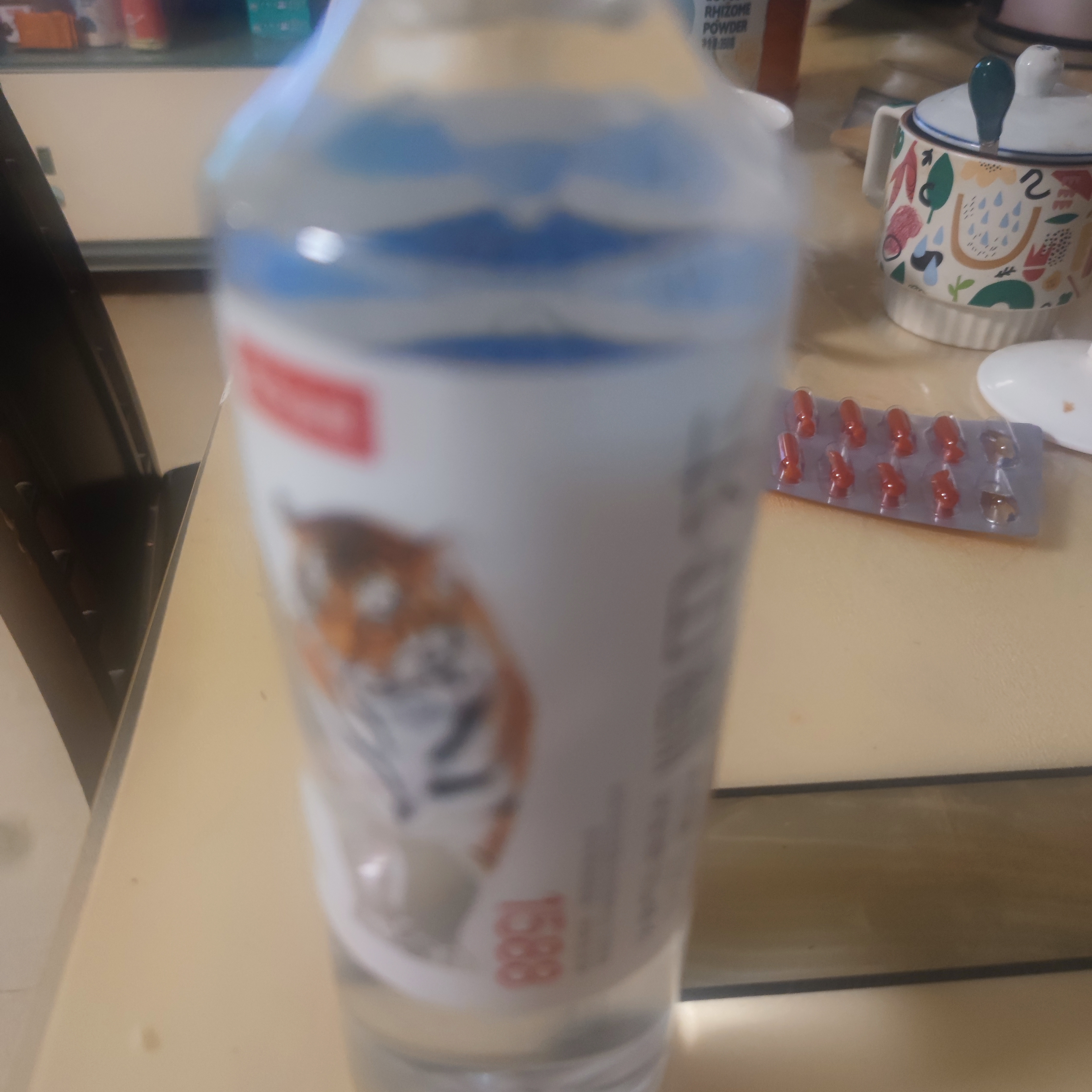农夫山泉长白山天然矿泉水饮用水长白雪 535ml*24瓶 整箱装 实拍图