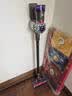 戴森（DYSON） V8无绳吸尘器 手持无线吸尘器 除螨 宠物 家庭适用 实拍图