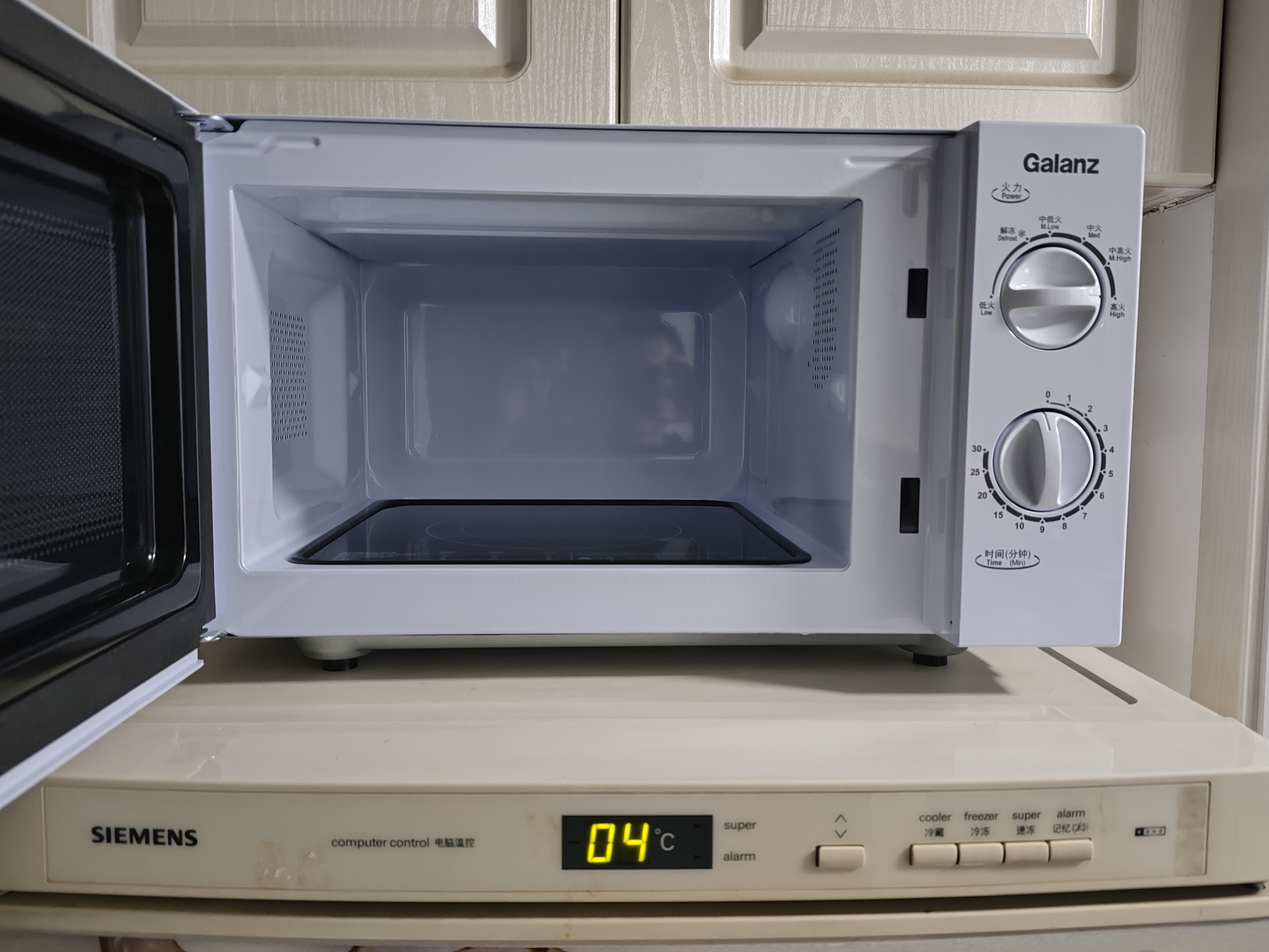 格兰仕（Galanz）微波炉家用小型平板式家庭用单微波炉20升700W精准温控高效速热旋钮操作更便捷DG(S0) 实拍图