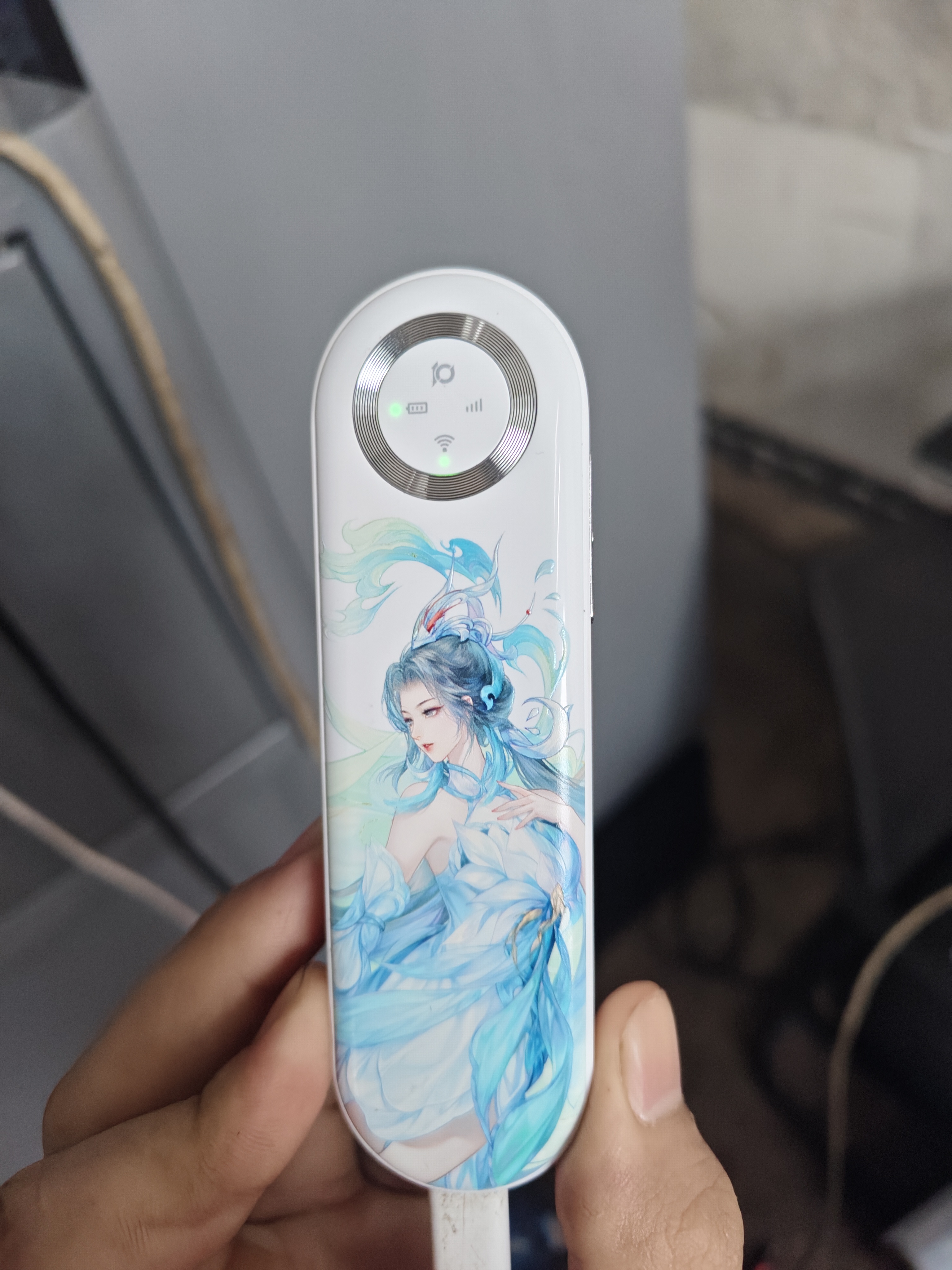飞猫M1王者荣耀合作款 4G免插卡移动随身wifi无线网卡便携式热点4g路由器通用流量车载卡托大乔款 实拍图
