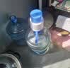 Jidaocook手压式饮水器矿泉水桶手动压水器饮水机抽水泵吸水器桶装水 升级款压水器 实拍图