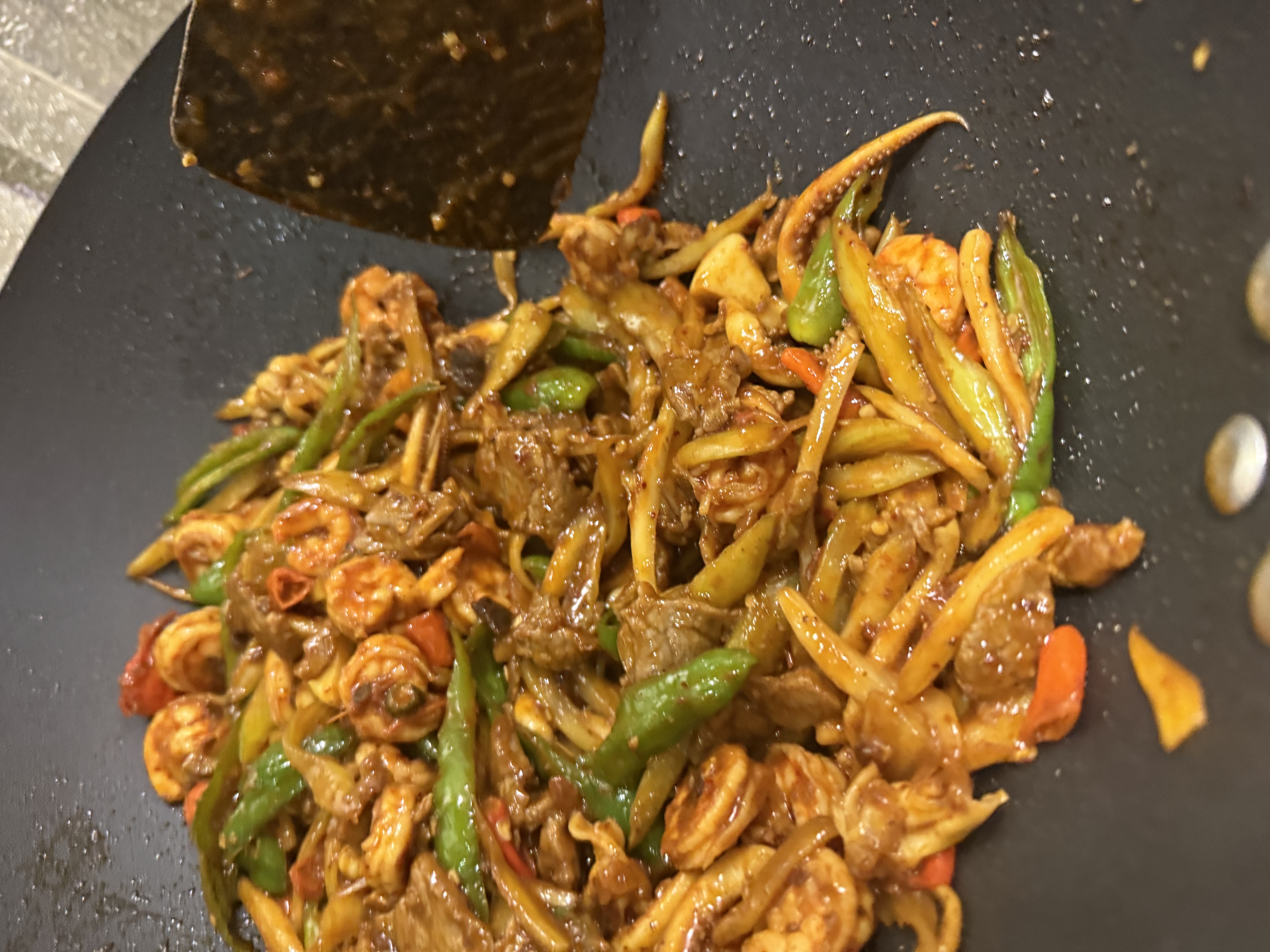 帅康（Sacon）章丘手工铁锅老式炒锅家用无涂层圆底炒菜锅含钛防锈已开锅32带盖 实拍图