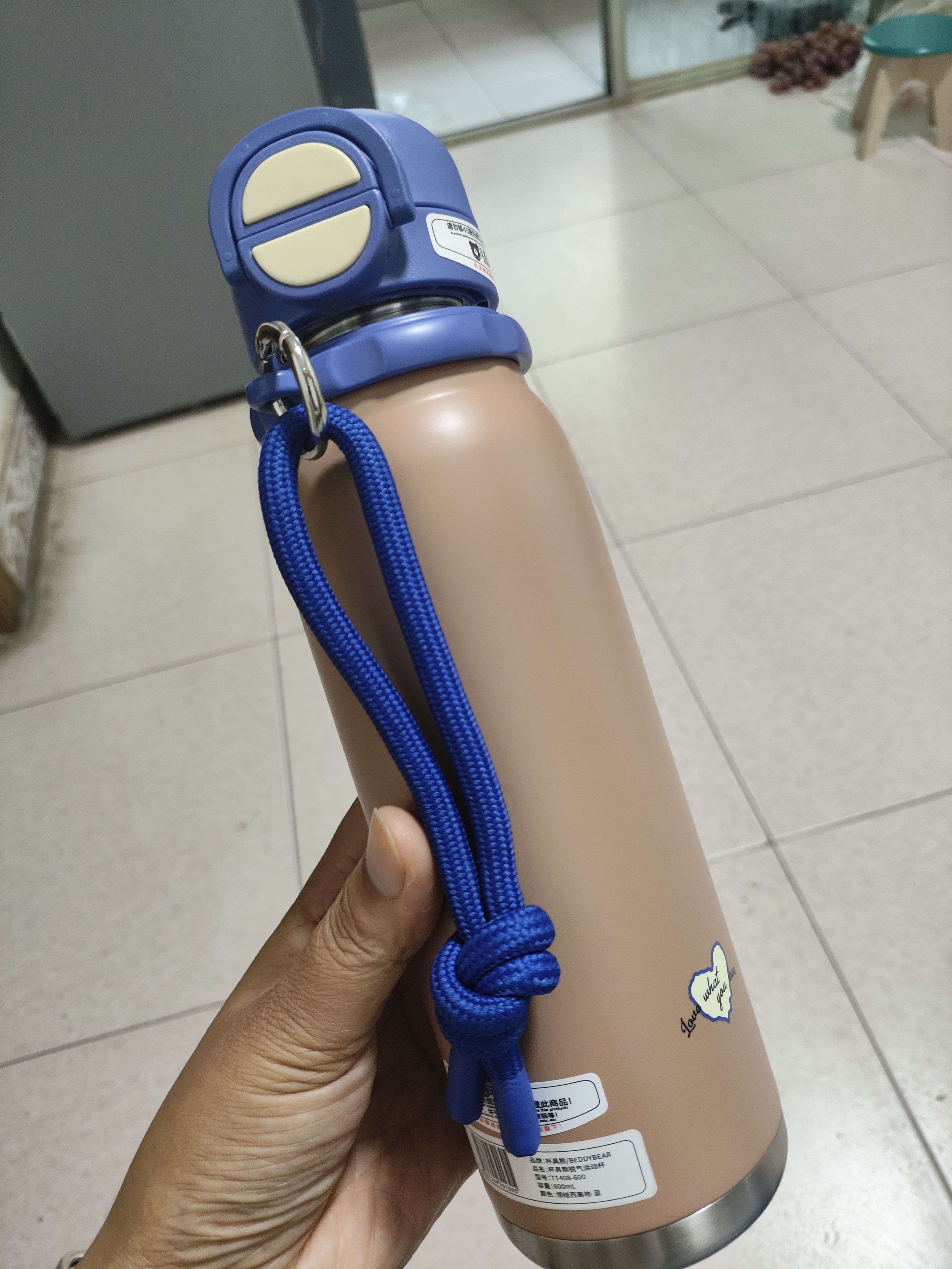 杯具熊（BEDDYBEAR）锐气双饮学生保温杯带吸管儿童水杯大容量运动水壶600ML西高地蓝 实拍图
