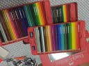 辉柏嘉（Faber-castell）学生彩色铅笔油性彩铅绘画套装画画工具学生绘画 100色城堡系列红铁盒装儿童礼物115700美术写生 实拍图