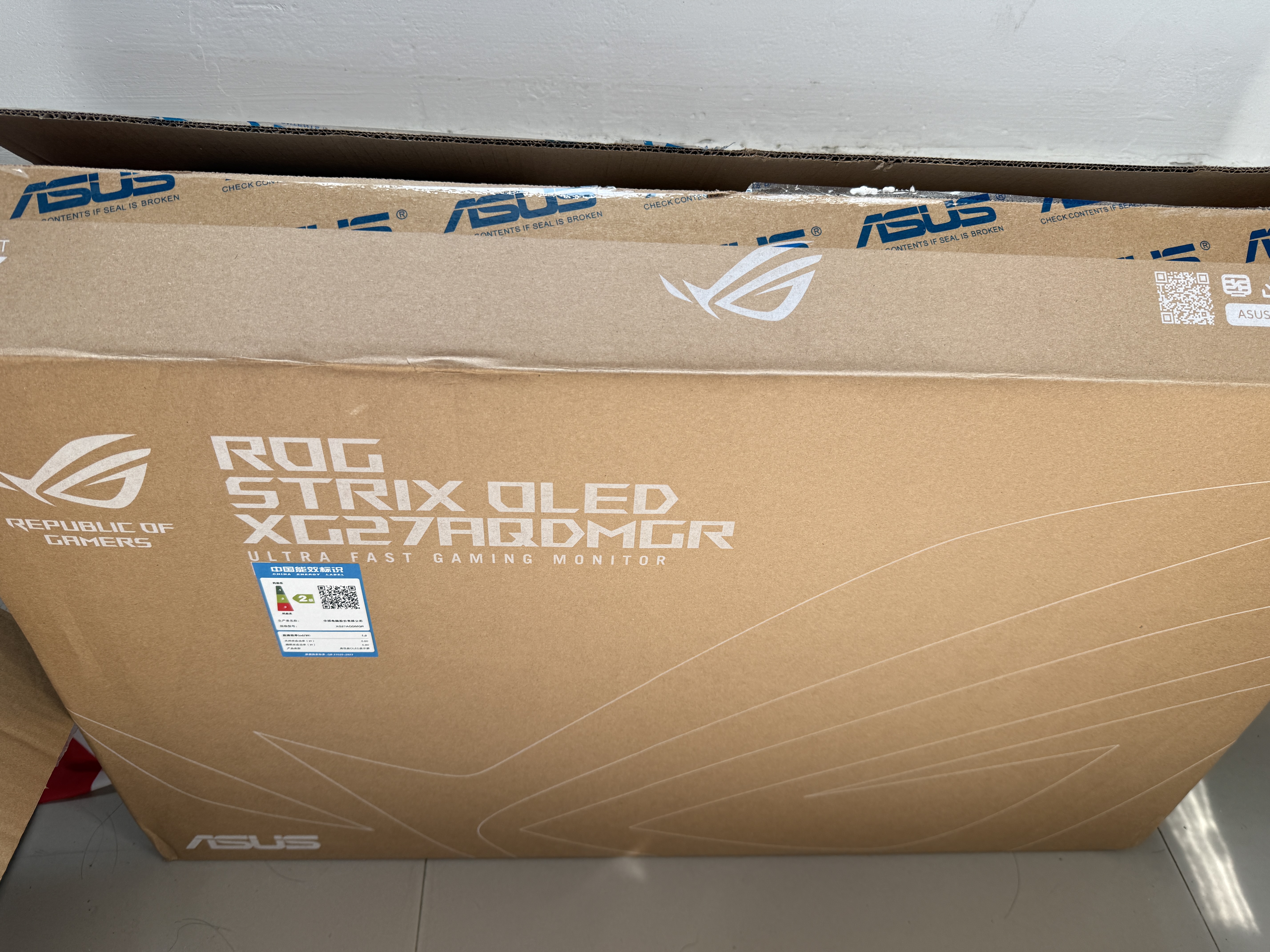 华硕ROG XG27AQDMGR 27英寸2K电竞显示器2K 240Hz显示器OLED 0.03ms响应HDR400 G-SYNC HDMI2.1显示器 实拍图
