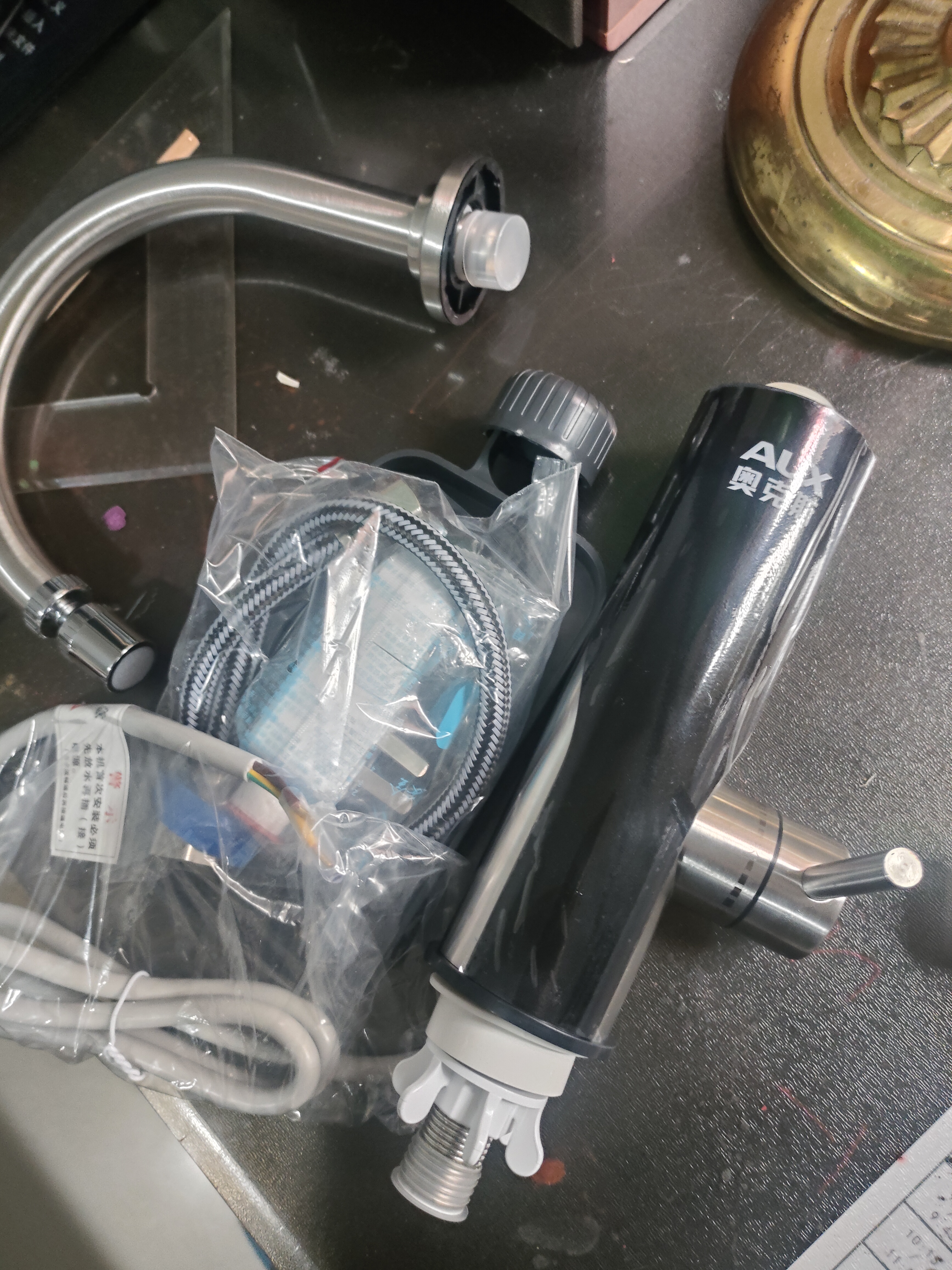 奥克斯电热水龙头即热式速热电加热水龙头变频恒温热水器冷热过水热厨房热水宝阳台卫生间加热器 实拍图