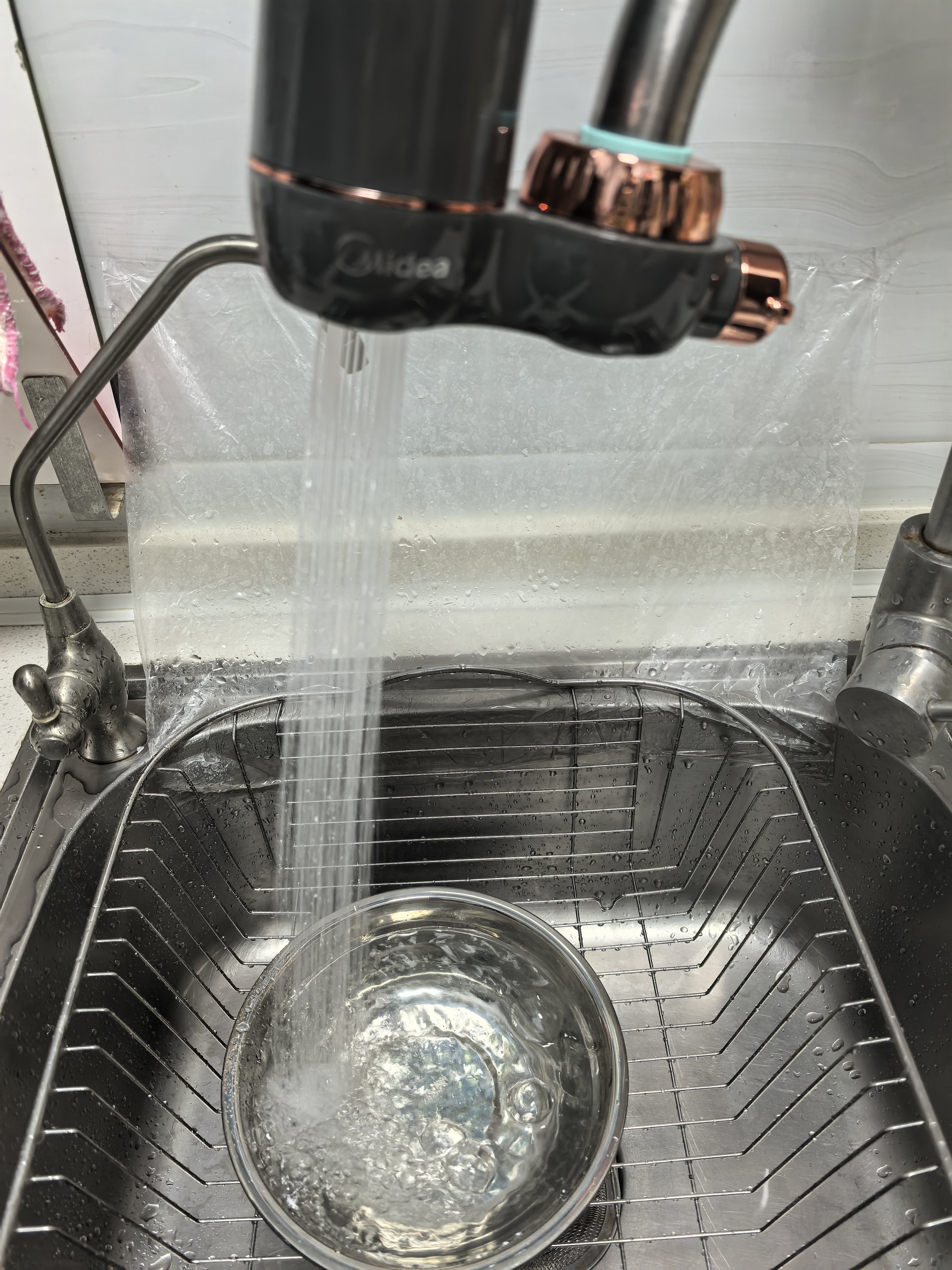 美的（Midea）净水器水龙头过滤器家用自来水滤水器直饮前置过滤器厨房卫生间通用除水垢除余氯双出水可清洗滤芯 一机三芯【两年免换滤芯】 实拍图