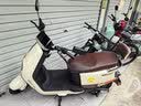 金箭电动摩托车 凯旋二代电摩外卖电动车成人7220大功率铅酸电动摩托车通勤电瓶车 浅米白 实拍图