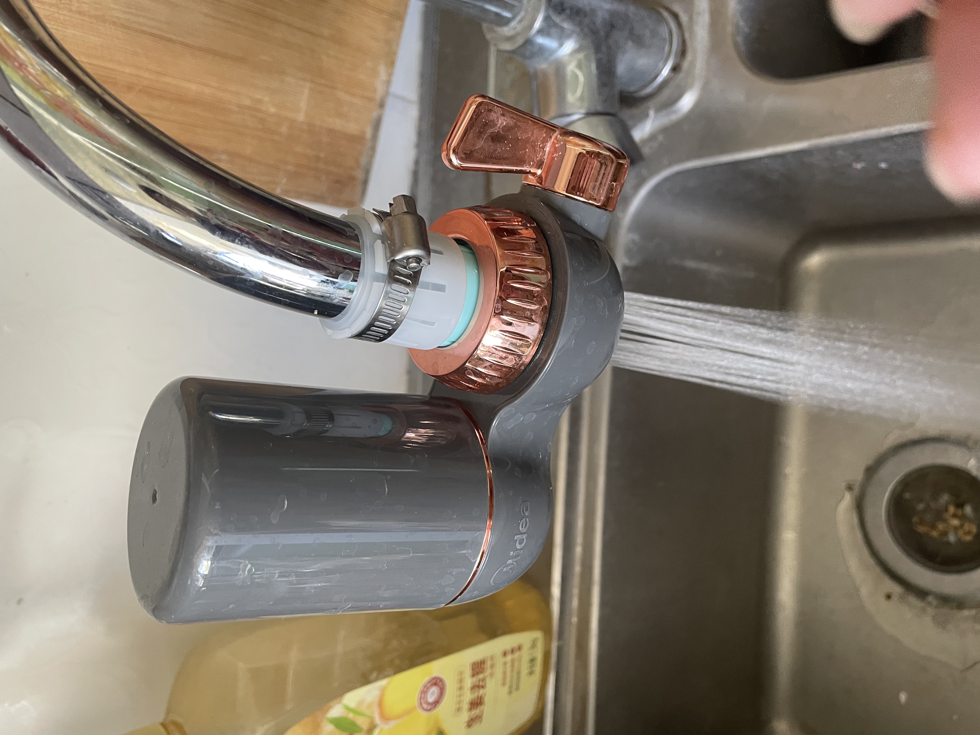 美的（Midea）净水器水龙头过滤器家用自来水滤水器直饮前置过滤器厨房卫生间通用除水垢除余氯双出水可清洗滤芯 一机五芯【四年免换芯】 实拍图
