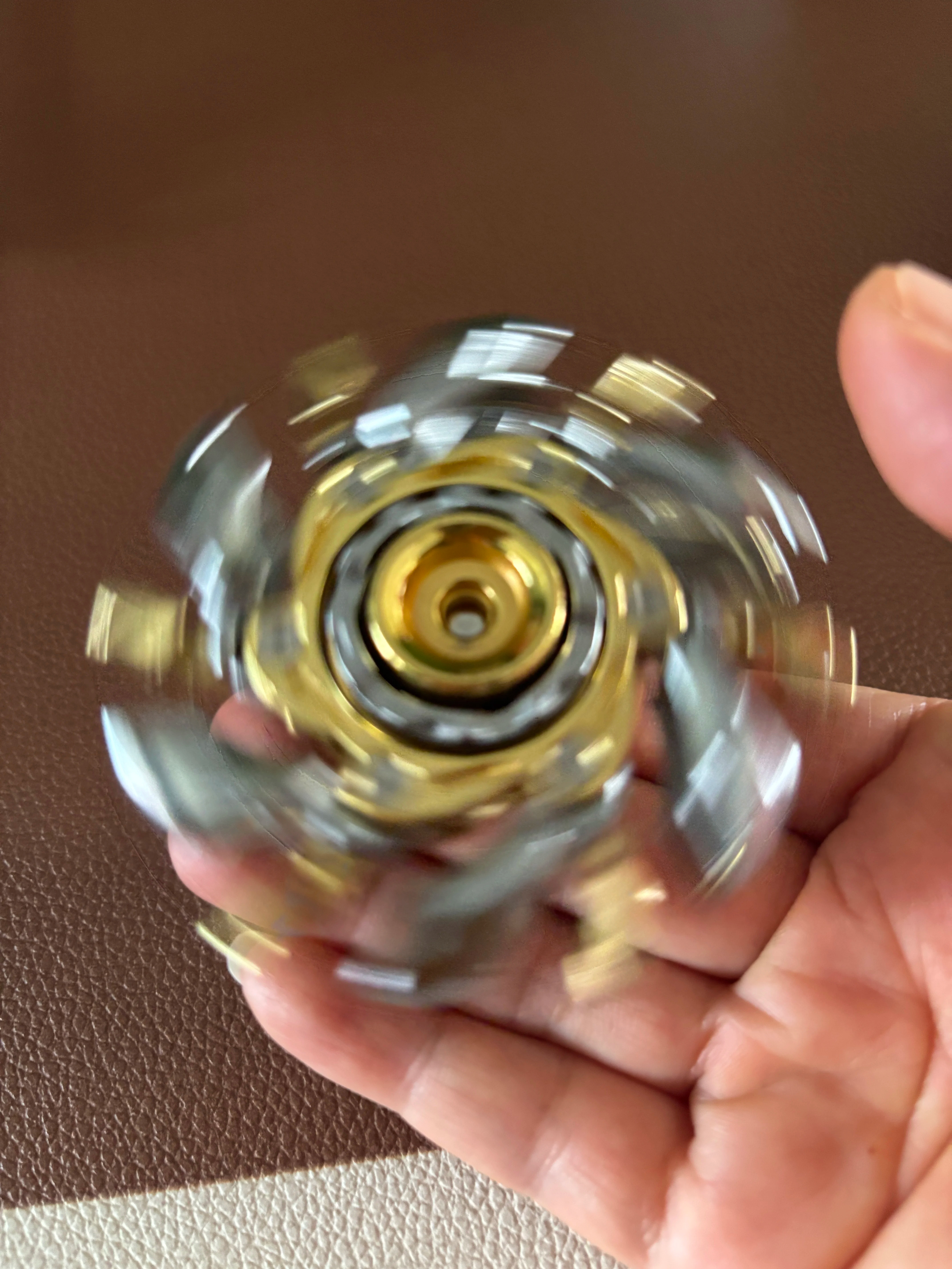 泰芬乐（BIG TAYLOR）儿童玩具金属指尖陀螺edc解压玩具送男生减压玩具开学季玩具 实拍图