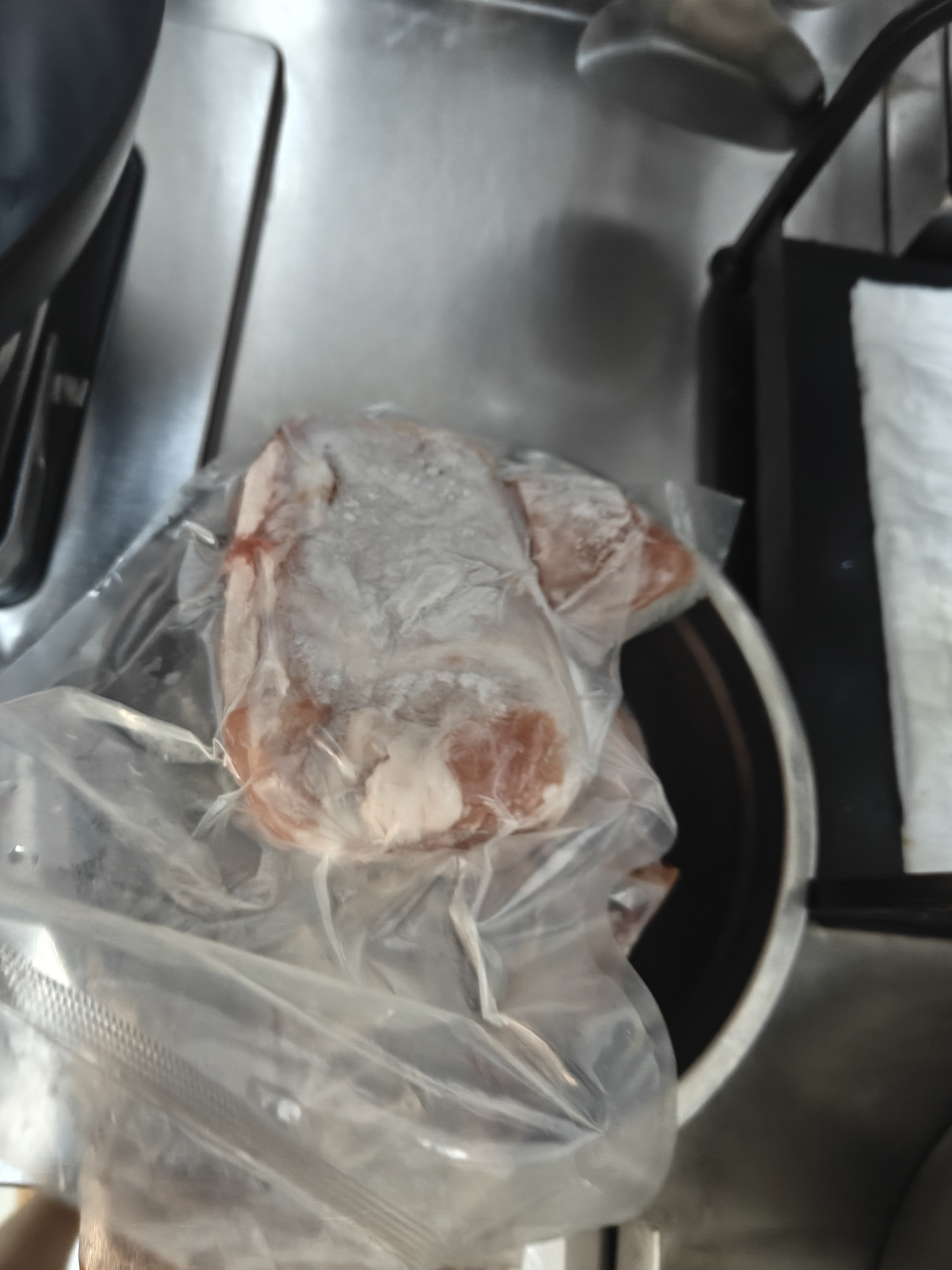 京东跑山猪黑猪里脊肉1.2斤 猪里脊炒菜食材（新老包装随机发货） 实拍图